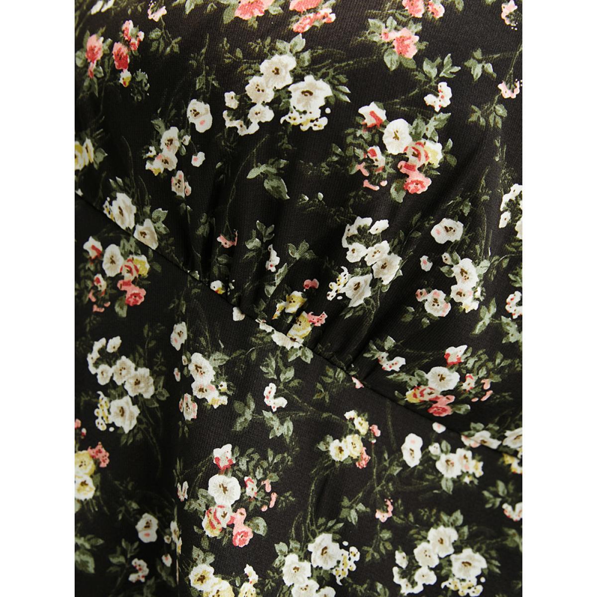 Plus Size Black Floral V Neck Lantern Sleeve Ruffles Blouse Women Elegant Long Sleeve V-neck Dailywear Blouses BloomChic 28/5X Product Image