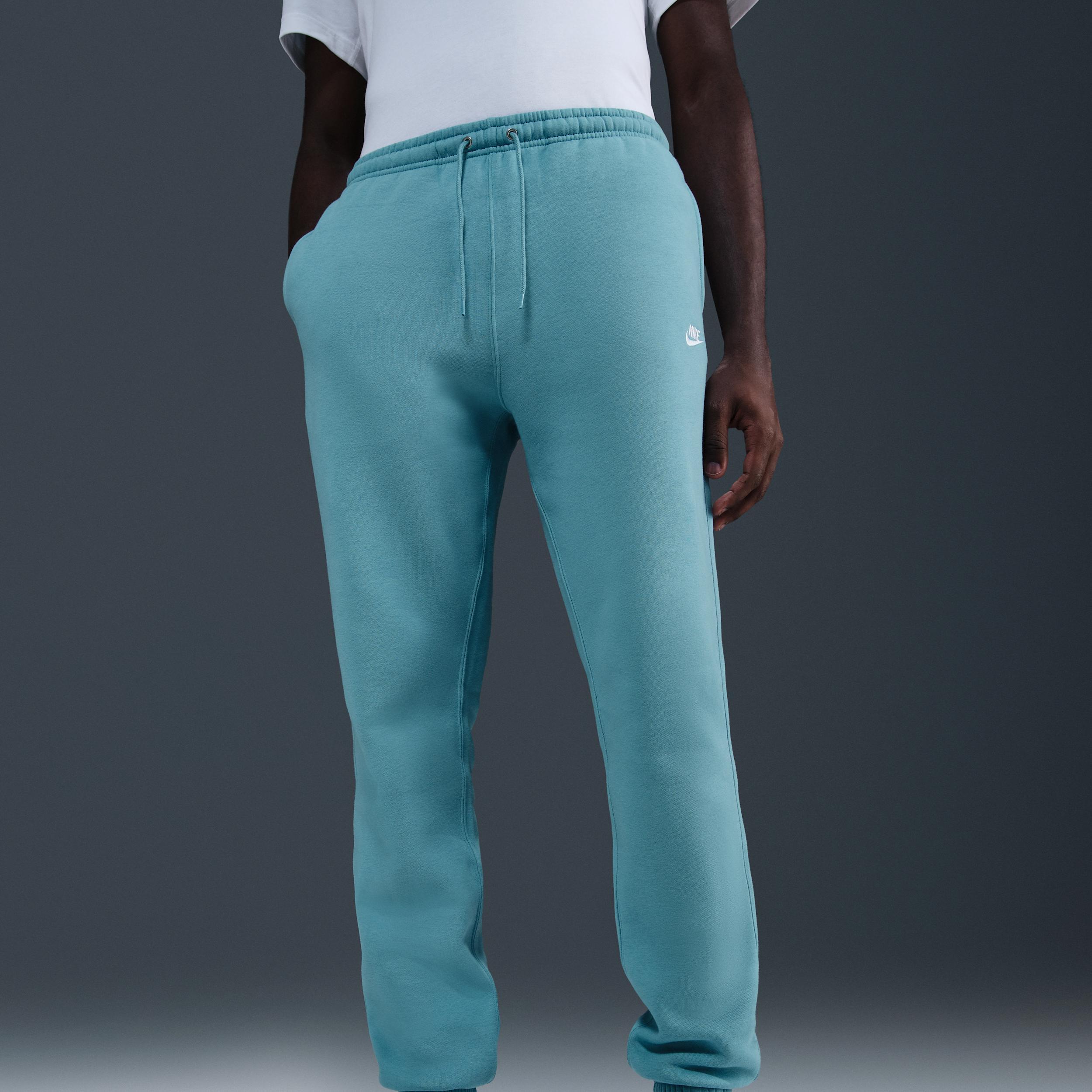 Nike Club Men's Cuffed Brushed Fleece Pants Product Image