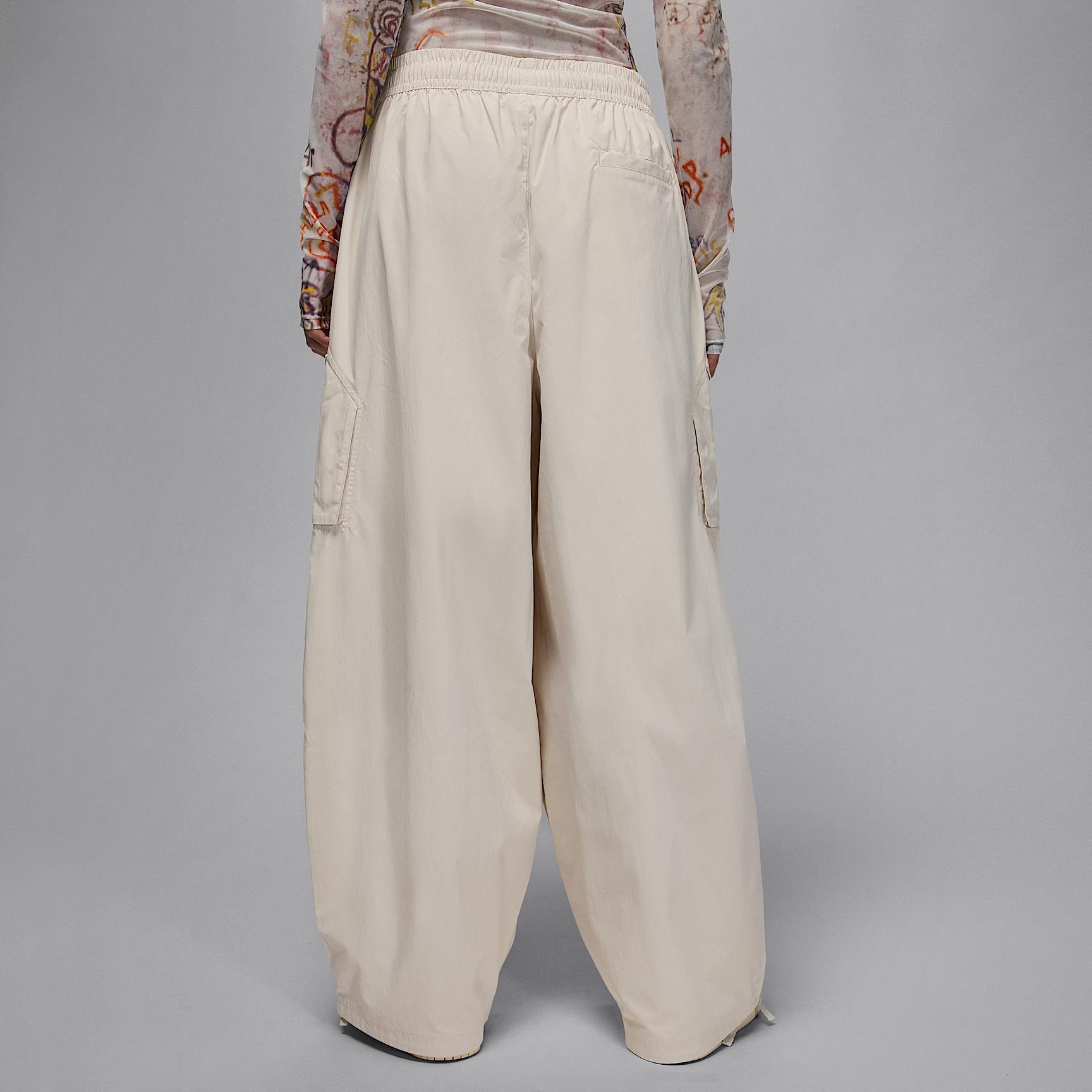 Women's Jordan Flight Chicago Parachute Pants Product Image