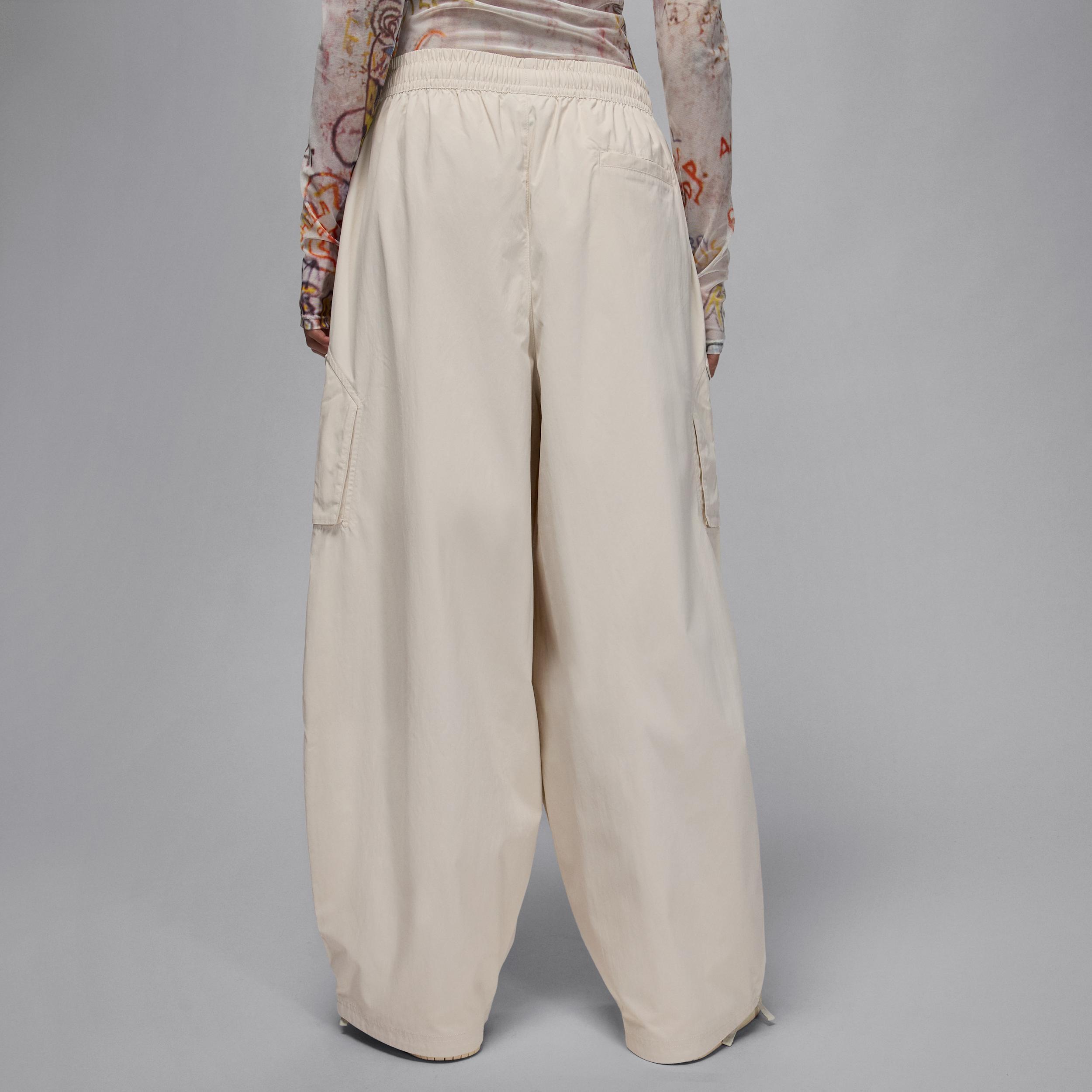 Women's Jordan Flight Chicago Parachute Pants Product Image