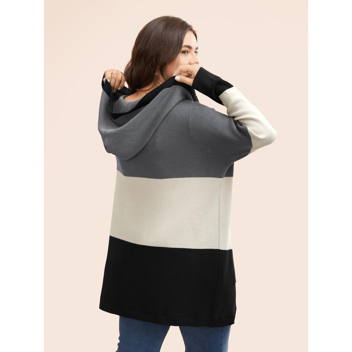 Plus Size Colorblock Contrast Patched Pocket Hooded Cardigan Mediumgray Women Casual Loose Long Sleeve Everyday Cardigans BloomChic 30/6X Product Image