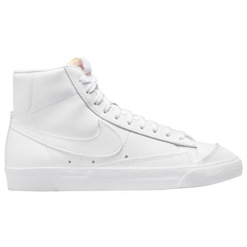 Nike Womens Blazer Mid 77 Shoes Product Image