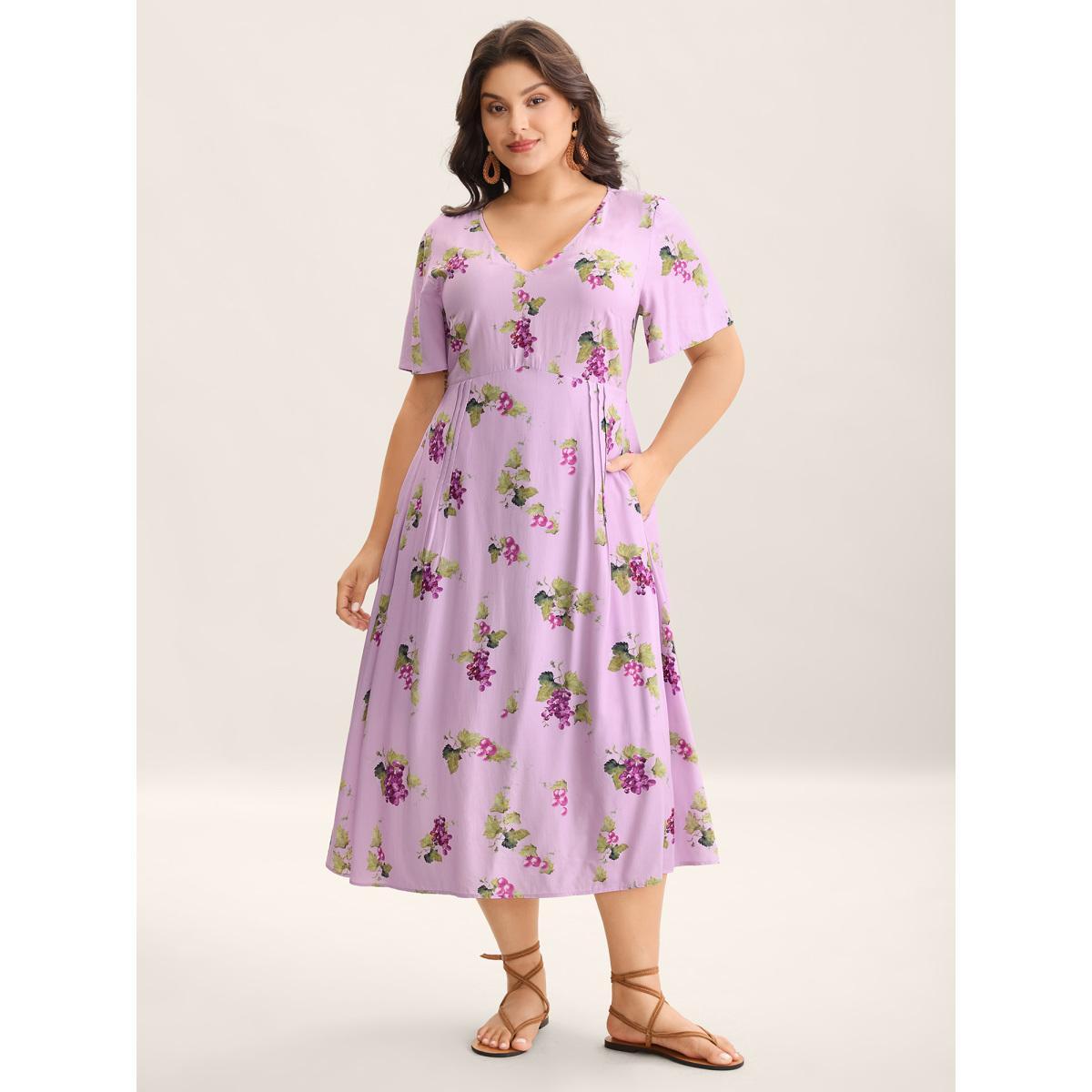 Plus Size Fruity Floral Print Toothpick Pleat Maxi Dress Lilac Women V-neck Short sleeve Curvy BloomChic 28/5X Product Image