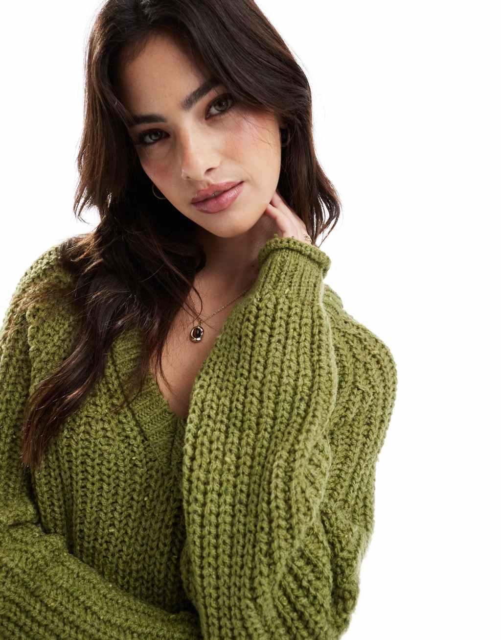 Stradivarius chunky v neck sweater in green Product Image