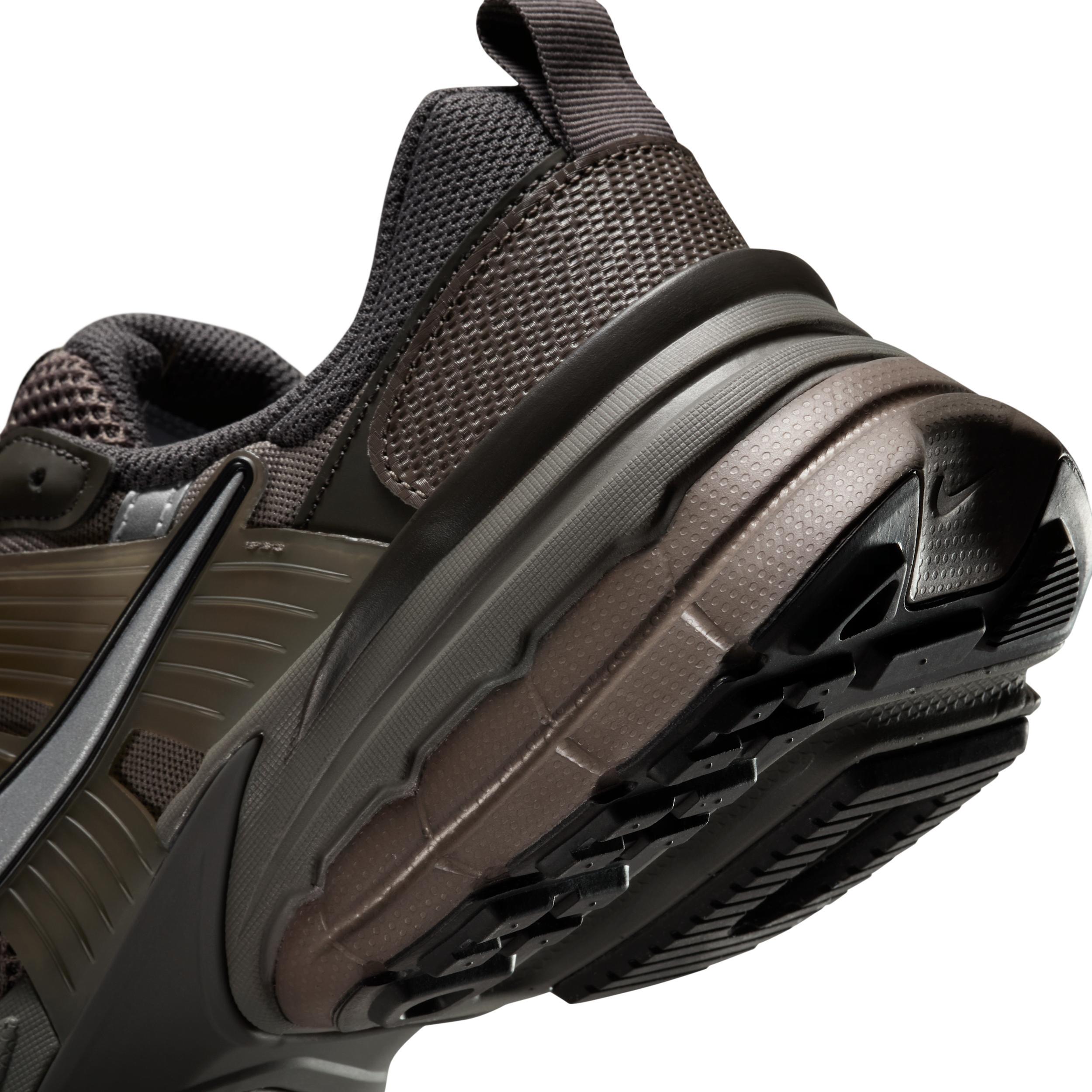 Nike Men's V2K Run Shoes Product Image