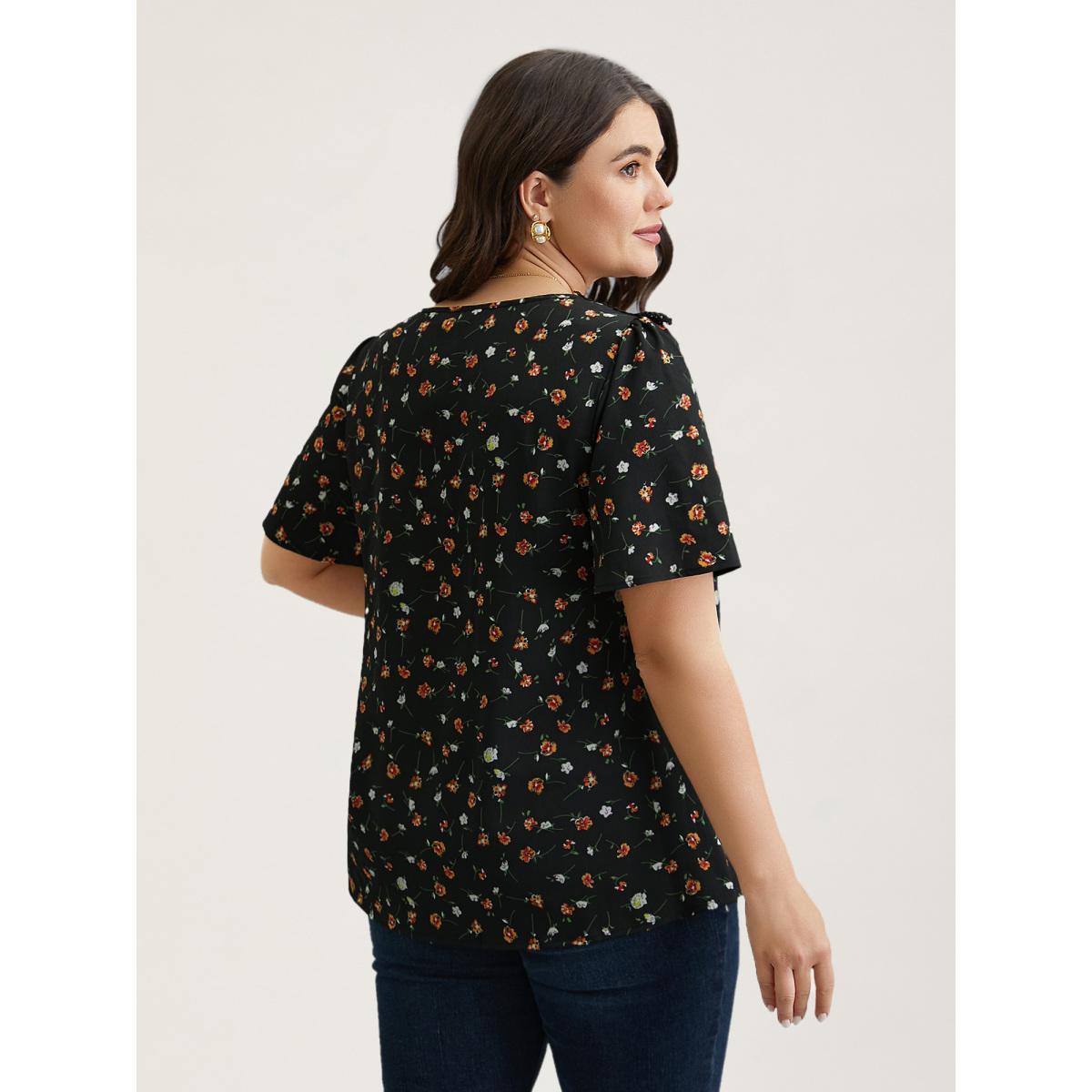 Plus Size Black Lace Spliced Floral Print Notched Collar Blouse Women Elegant Short sleeve Notched collar Everyday Blouses BloomChic 12/L Product Image