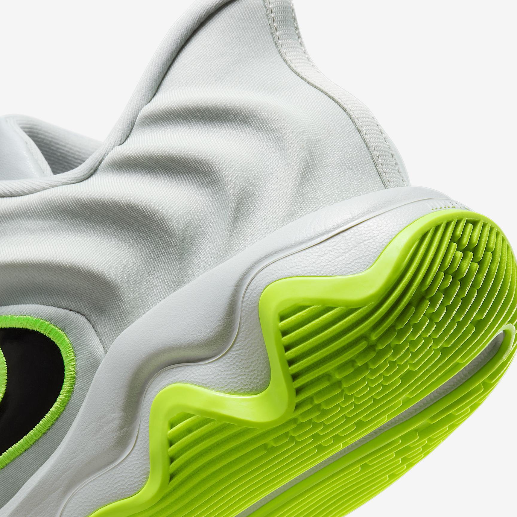 Giannis Immortality 4 Basketball Shoes Product Image