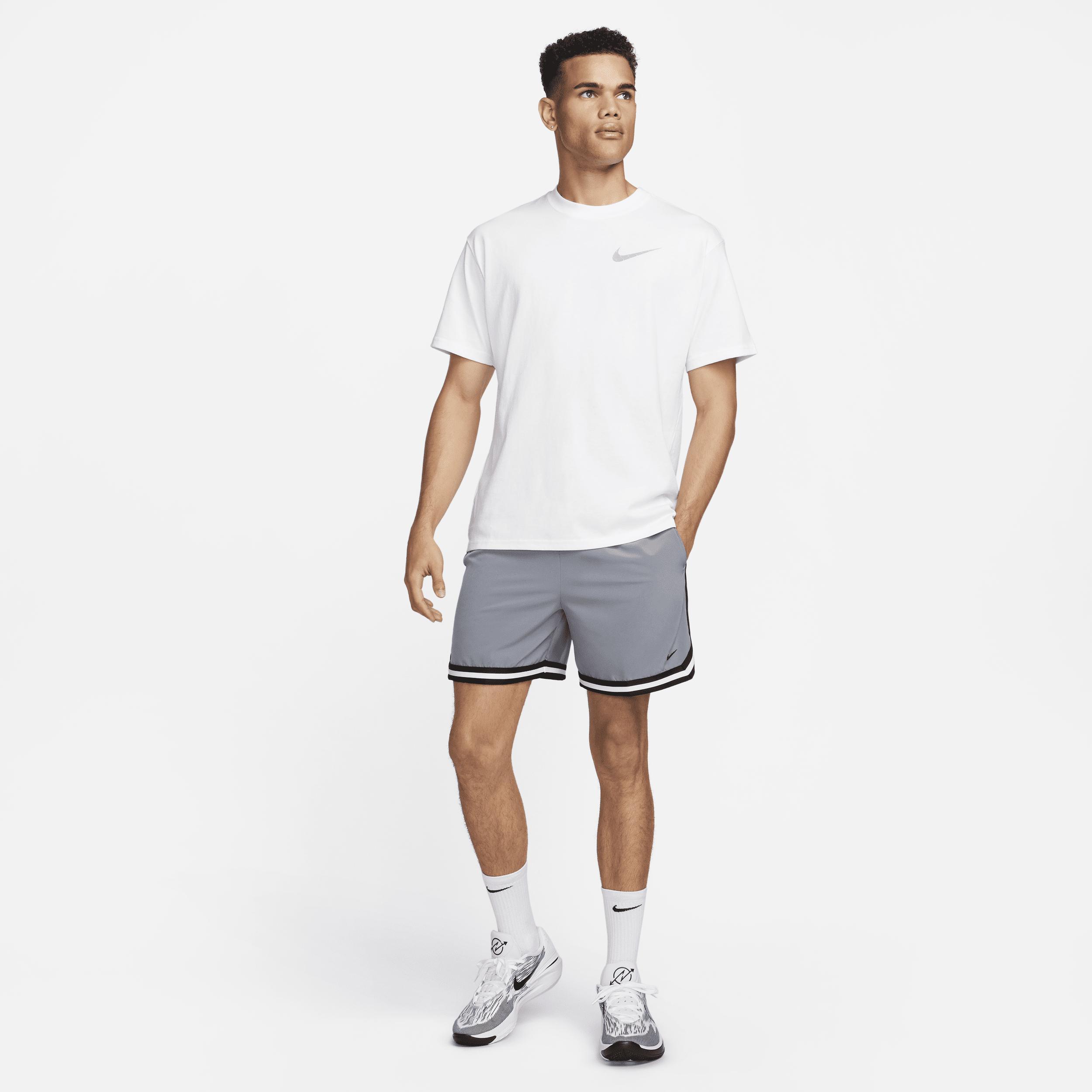 Nike Men's DNA Dri-FIT 6" UV Woven Basketball Shorts Product Image