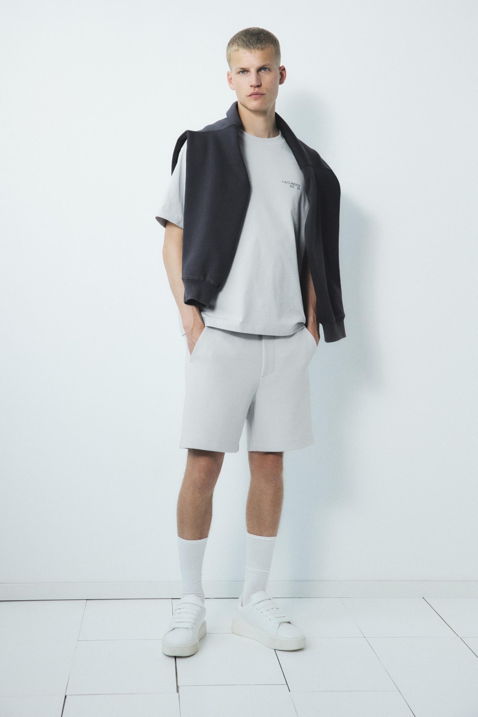 Regular Fit Sweatshorts Product Image