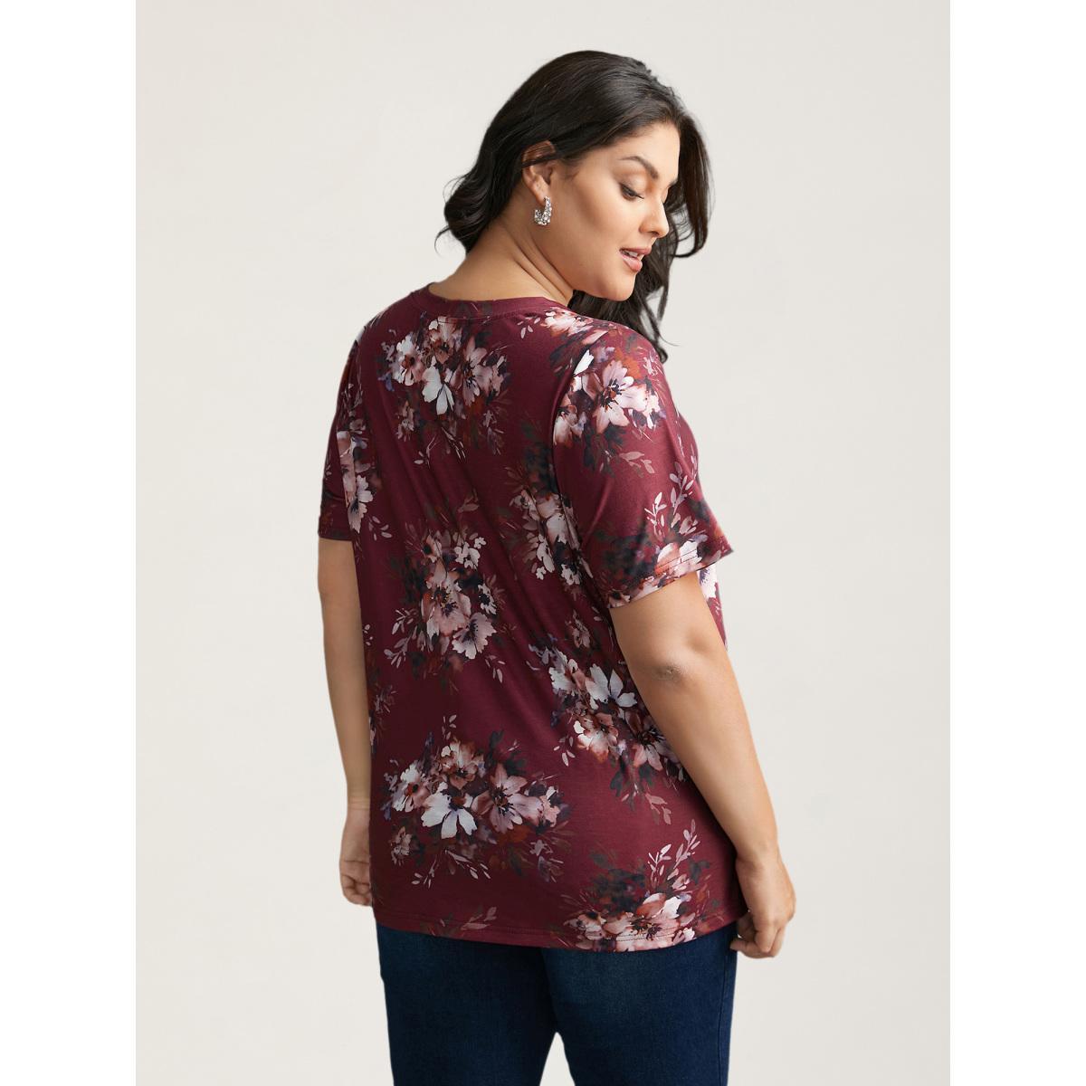 Plus Size Floral Print V Neck Stretchy T-shirt Deepred Women Elegant Non Natural Flowers V-neck Everyday T-shirts BloomChic 18-20/2X Product Image