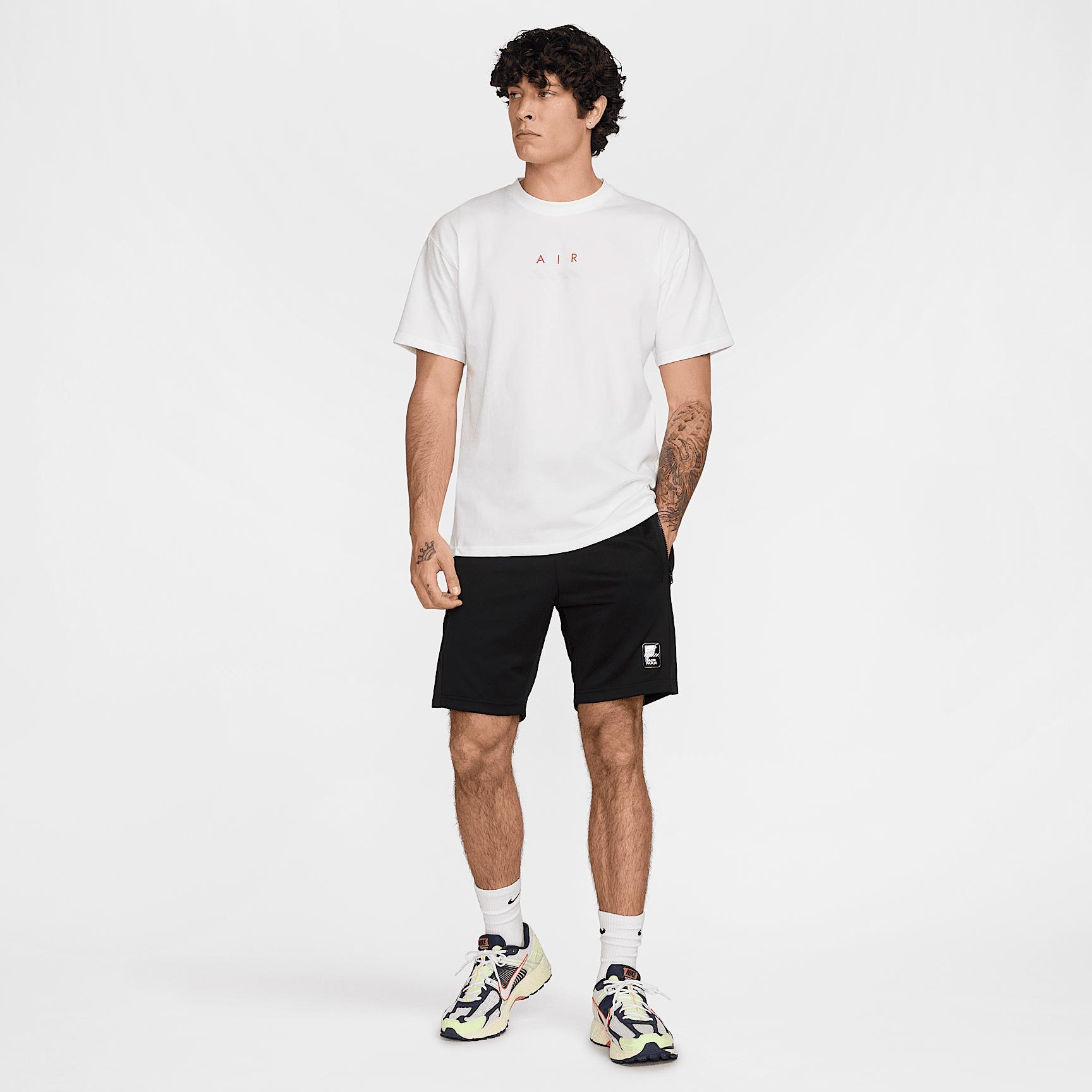 Nike Sportswear Men's Max90 T-Shirt Product Image