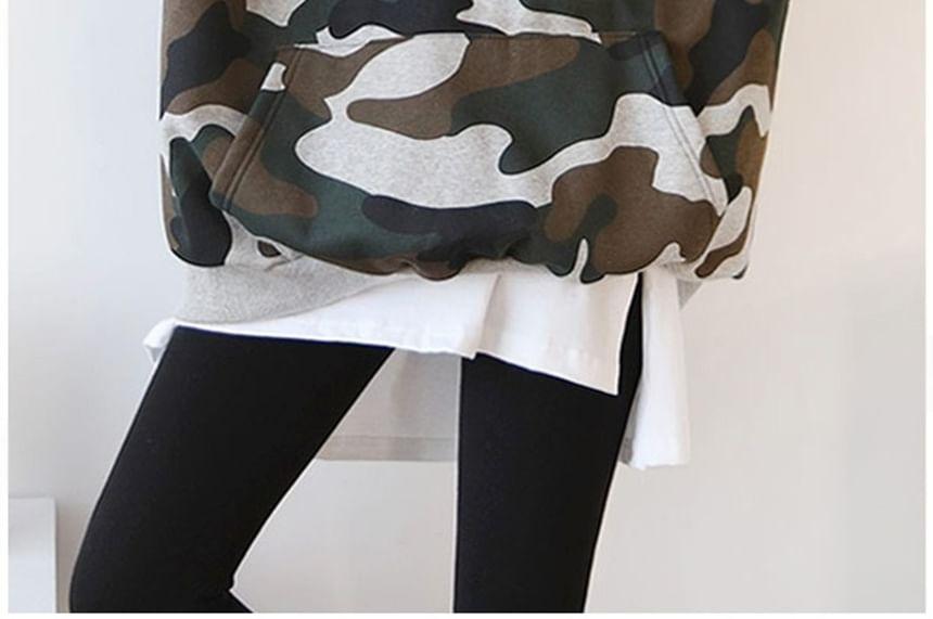 Camouflage Loose-Fit Hoodie Product Image
