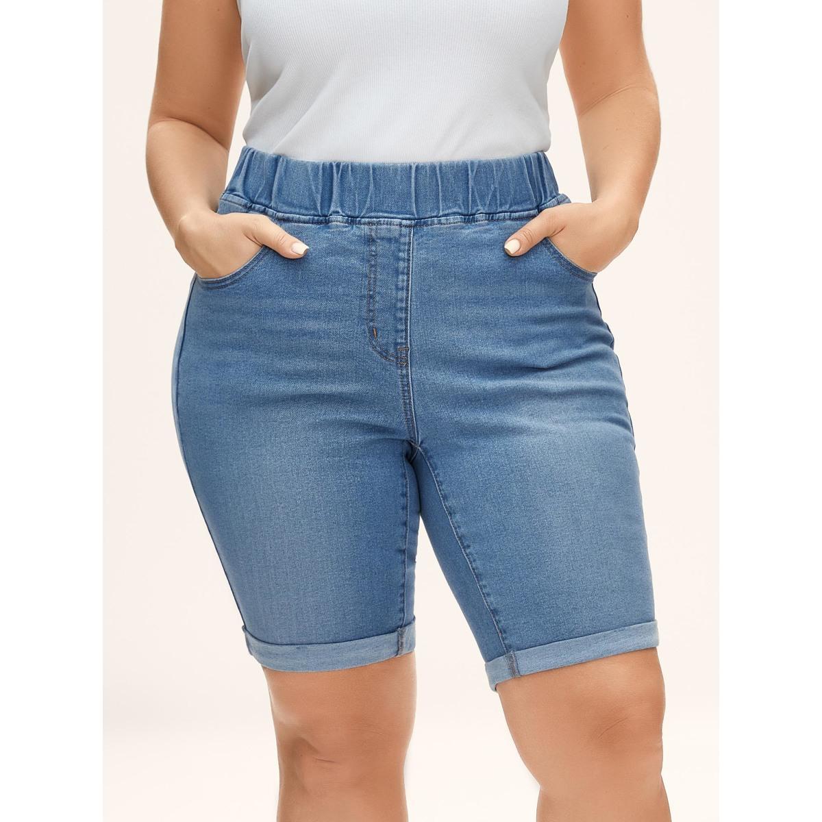 Plus Size Pull-On Stretchy Waist Denim Shorts Women Denimblue Medium stretch Everyday-Casual Slanted pocket Denim Shorts BloomChic 16/1X Product Image