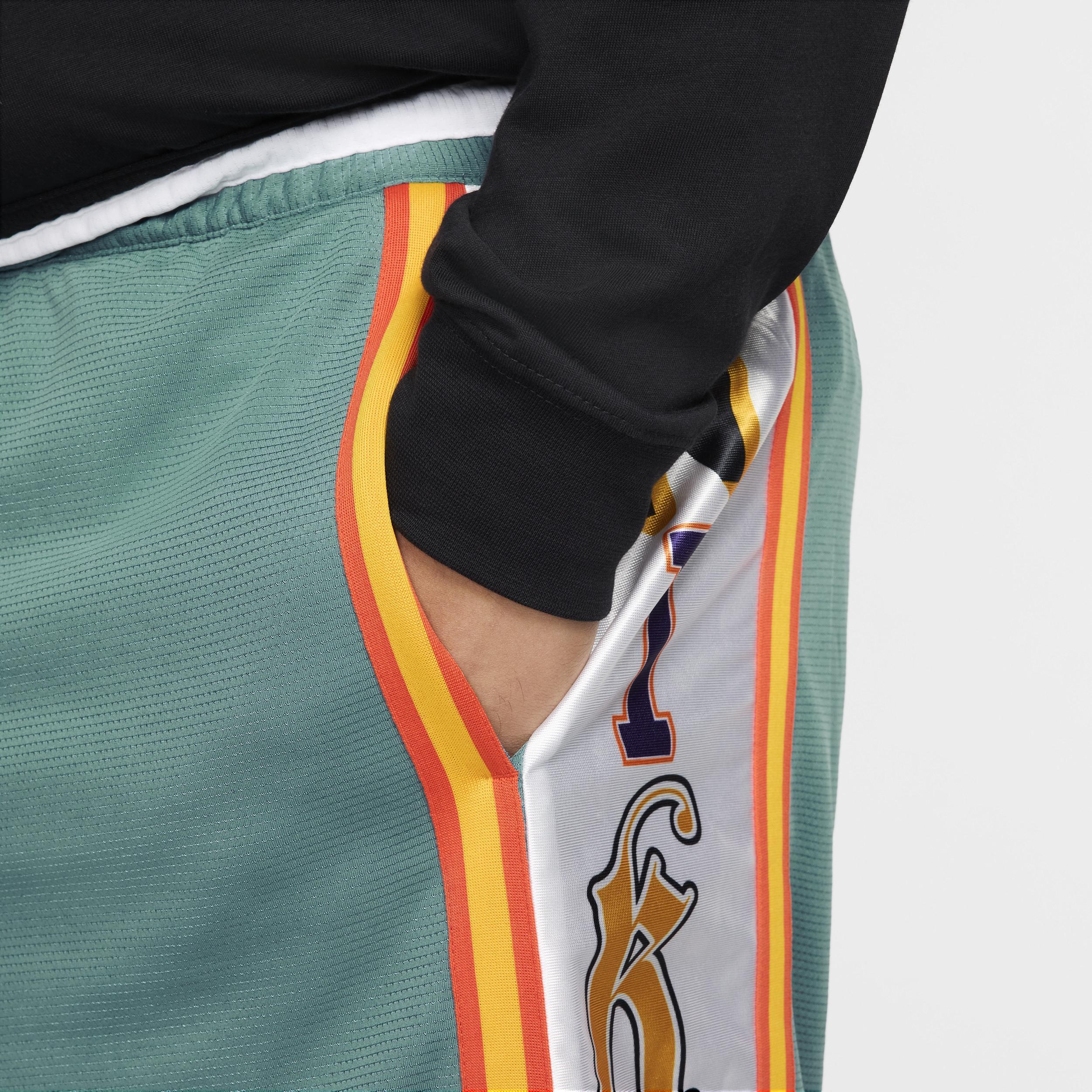 Nike Men's Dri-FIT DNA 8" Basketball Shorts Product Image