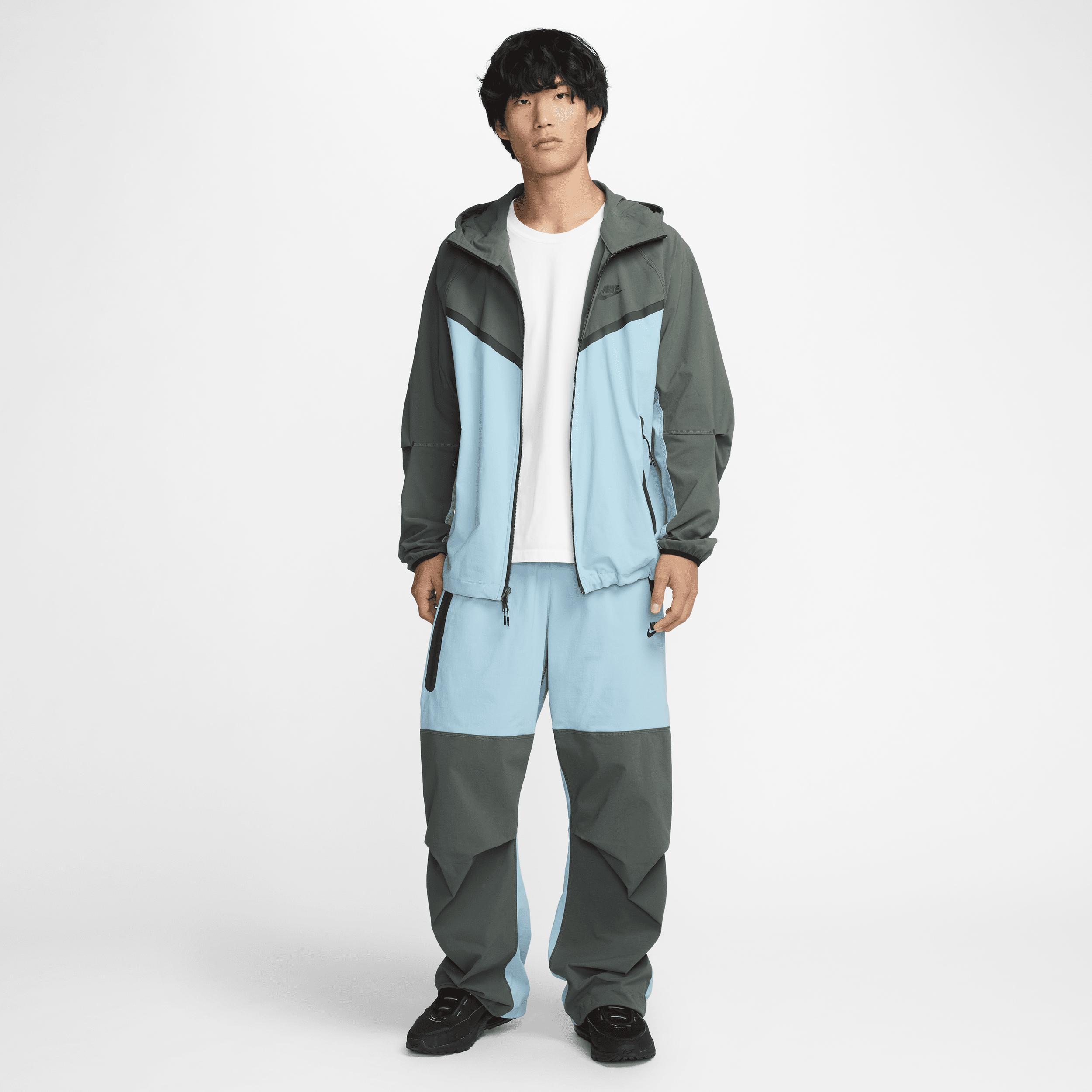 Nike Men's Tech Woven Oversized Pants Product Image