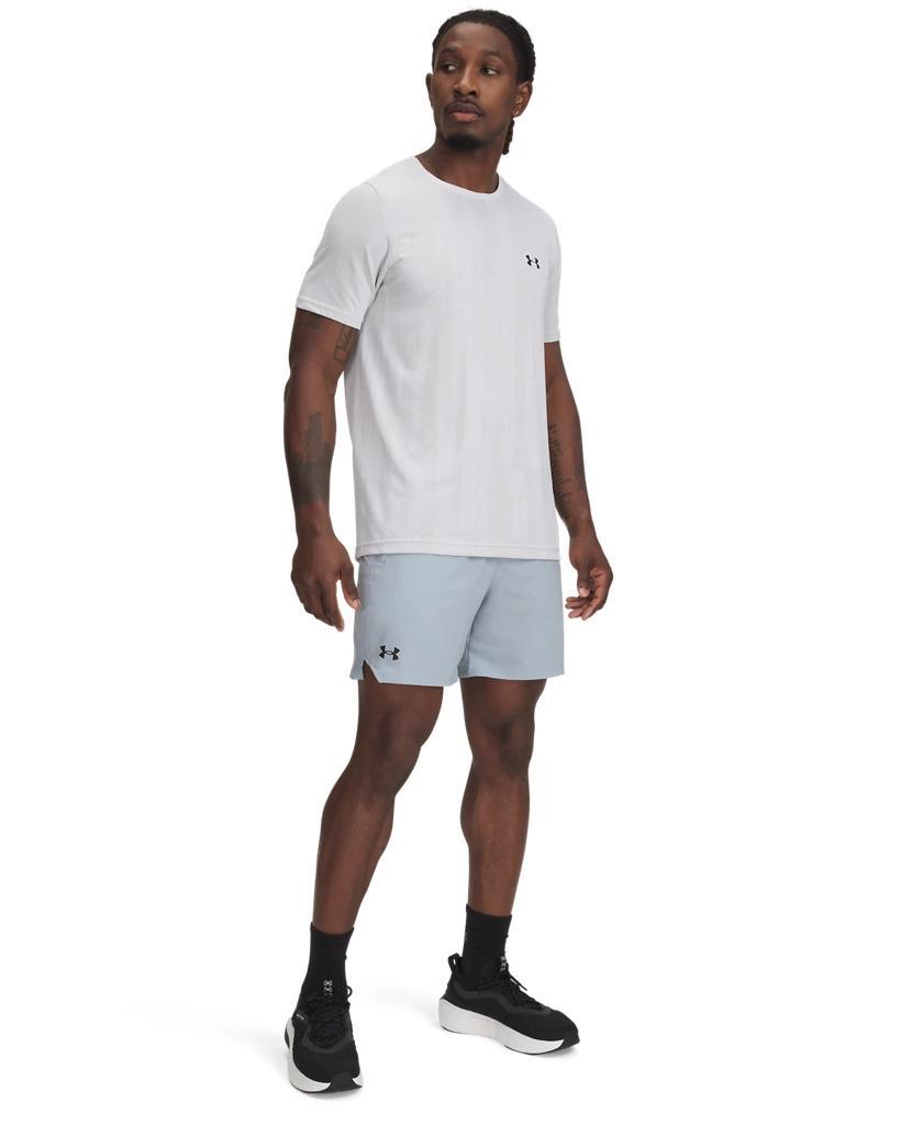 UA Vanish Woven Product Image