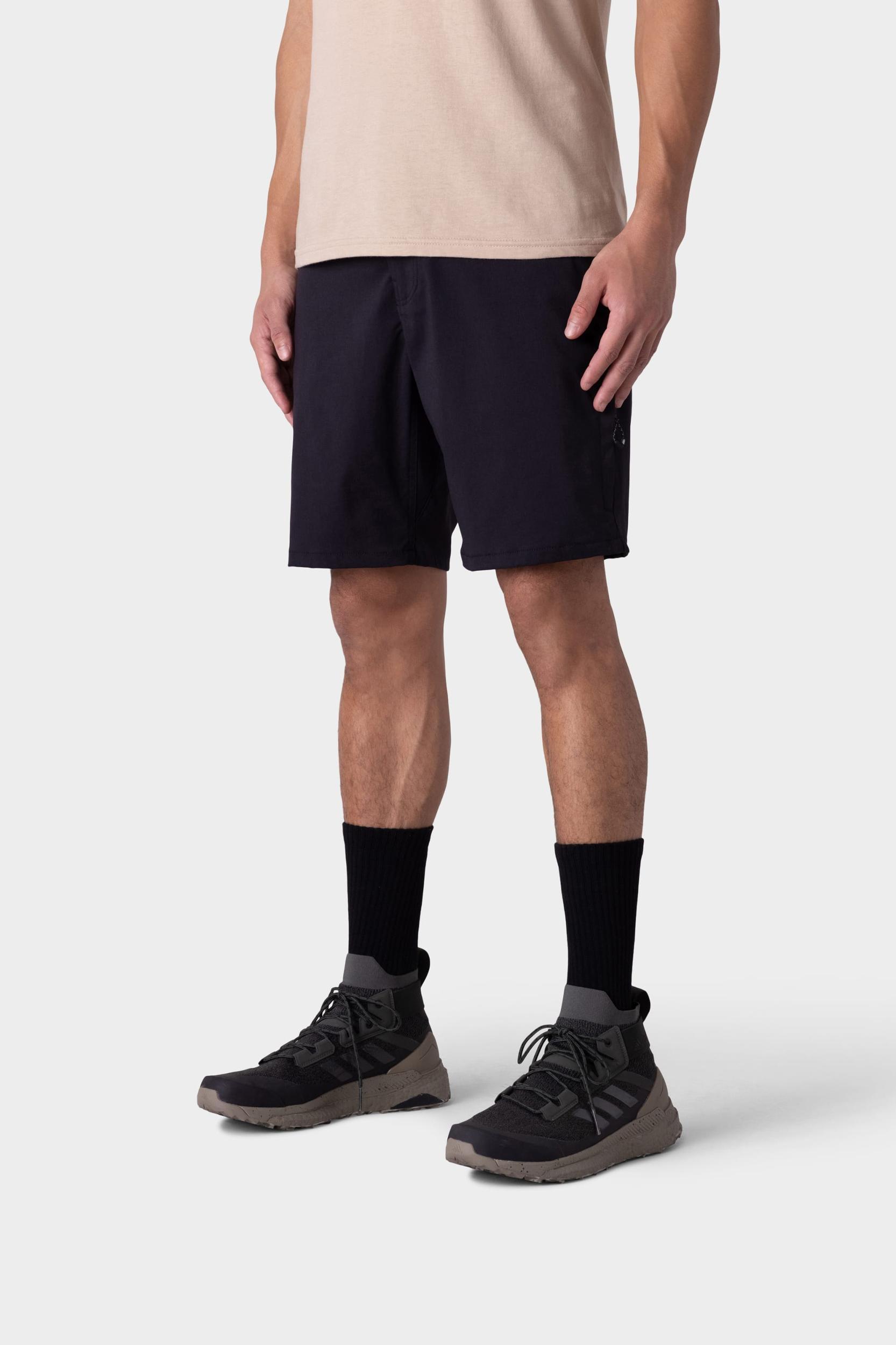 686 Men's Everywhere Hybrid Short Male Product Image