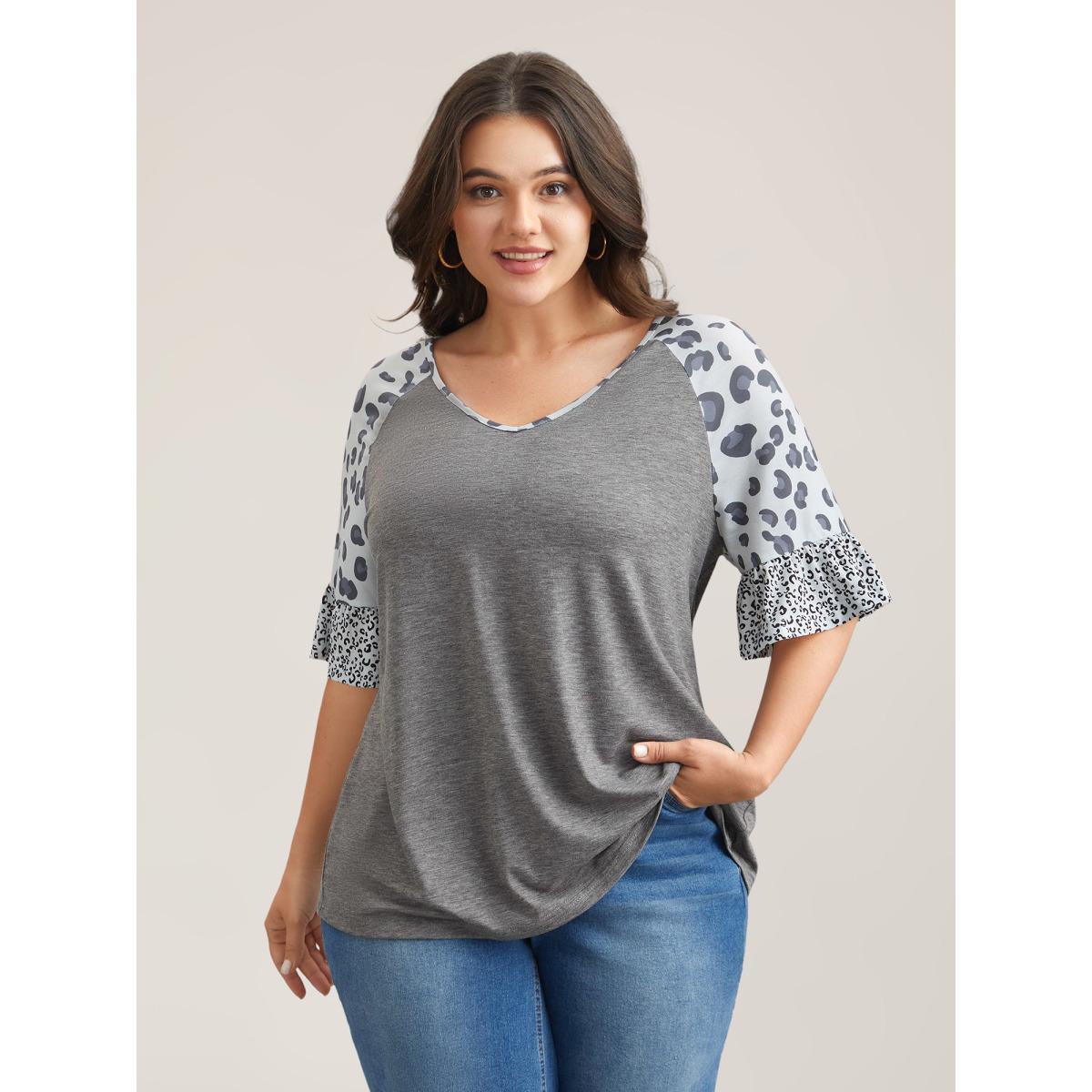 Plus Size Leopard Print Heather Contrast V-Neck T-Shirt DarkGray Women Casual Contrast V-neck Everyday T-shirts BloomChic 22-24/3X Product Image