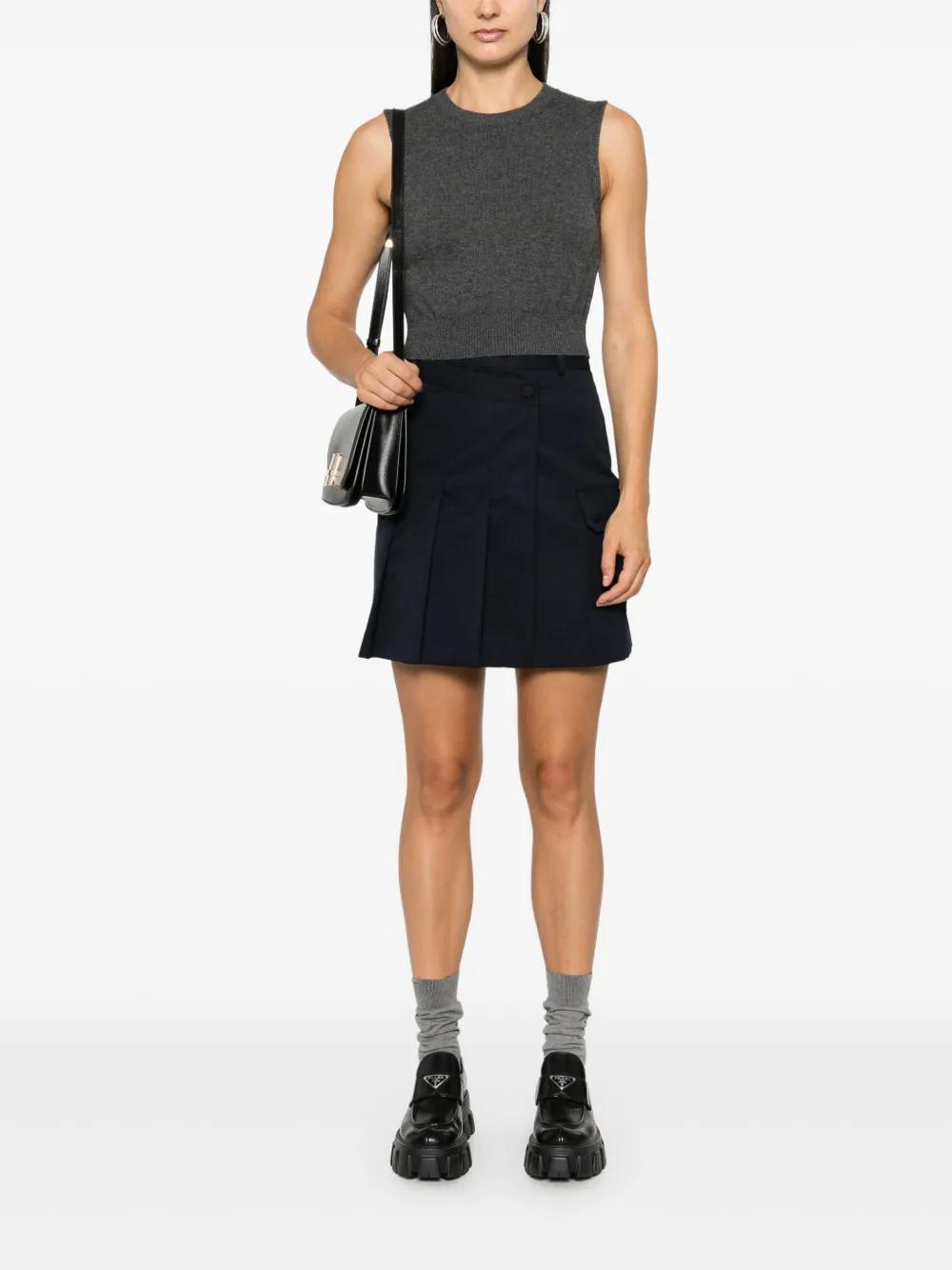 cropped vest Product Image