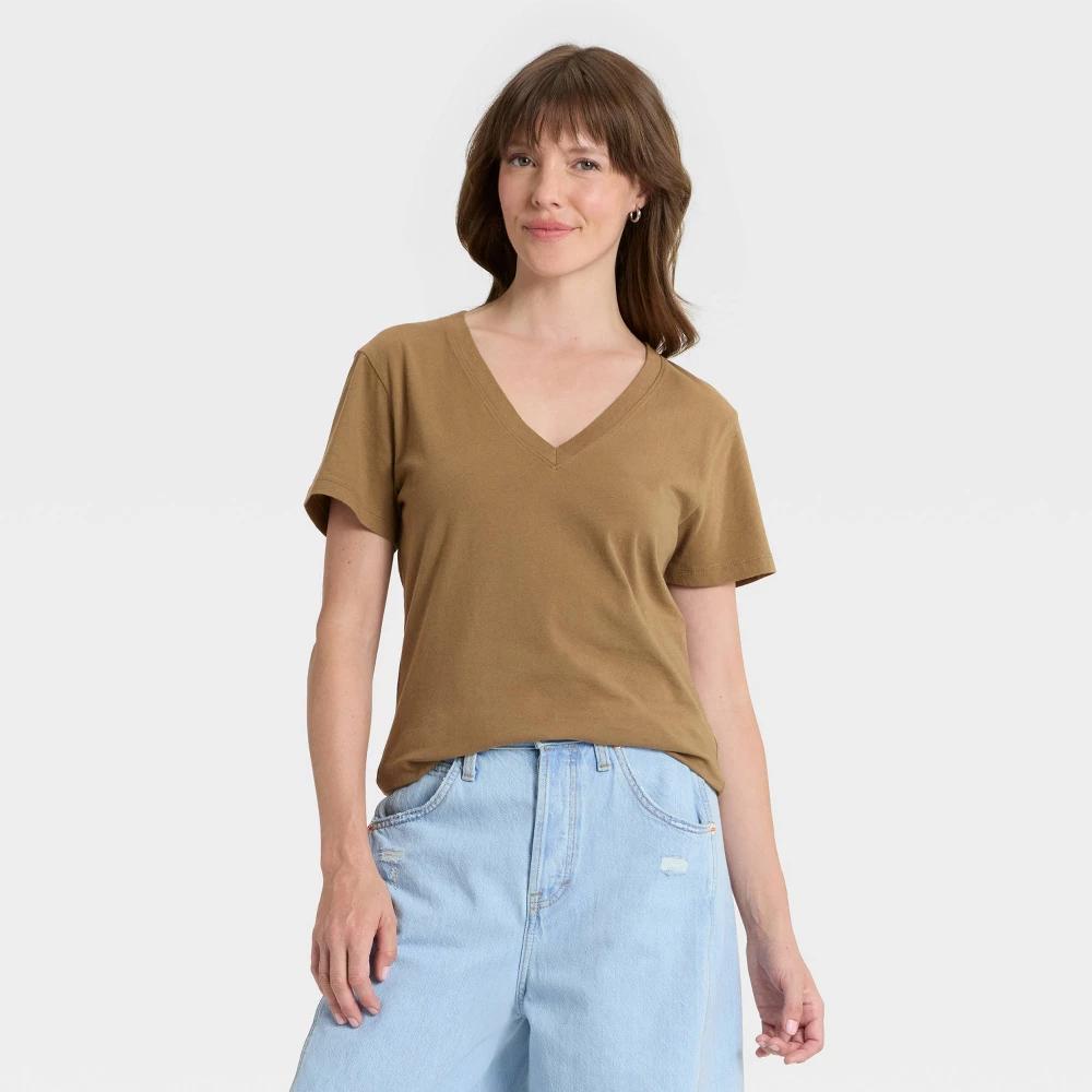 Women's Short Sleeve V-Neck T-Shirt - Universal Thread™ Product Image