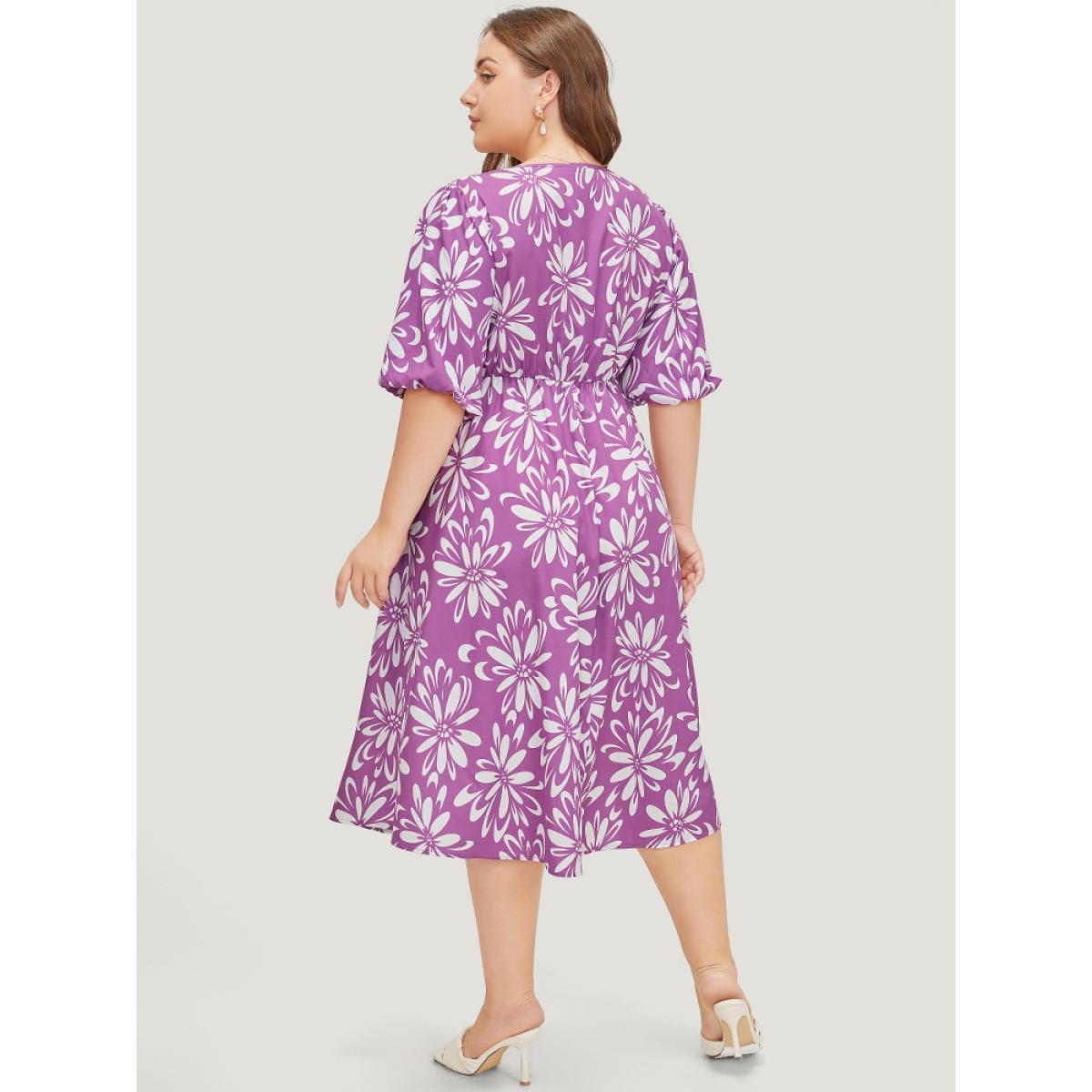 Plus Size Floral Print Puff Sleeve Pocket Twist Front Dress Lilac Women Elegant V-neck Short sleeve Curvy Midi Dress BloomChic 14-16/1X Product Image