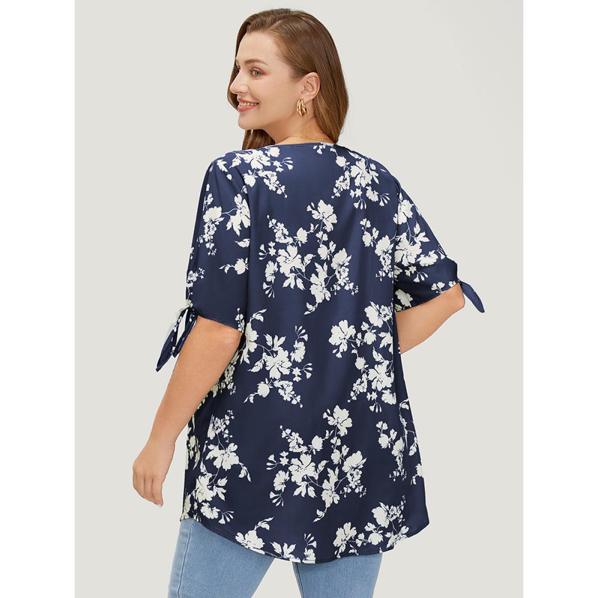 Plus Size Indigo Floral Knot Sleeve V Neck Blouse Women Elegant Short sleeve V-neck Dailywear Blouses BloomChic 26/4X Product Image