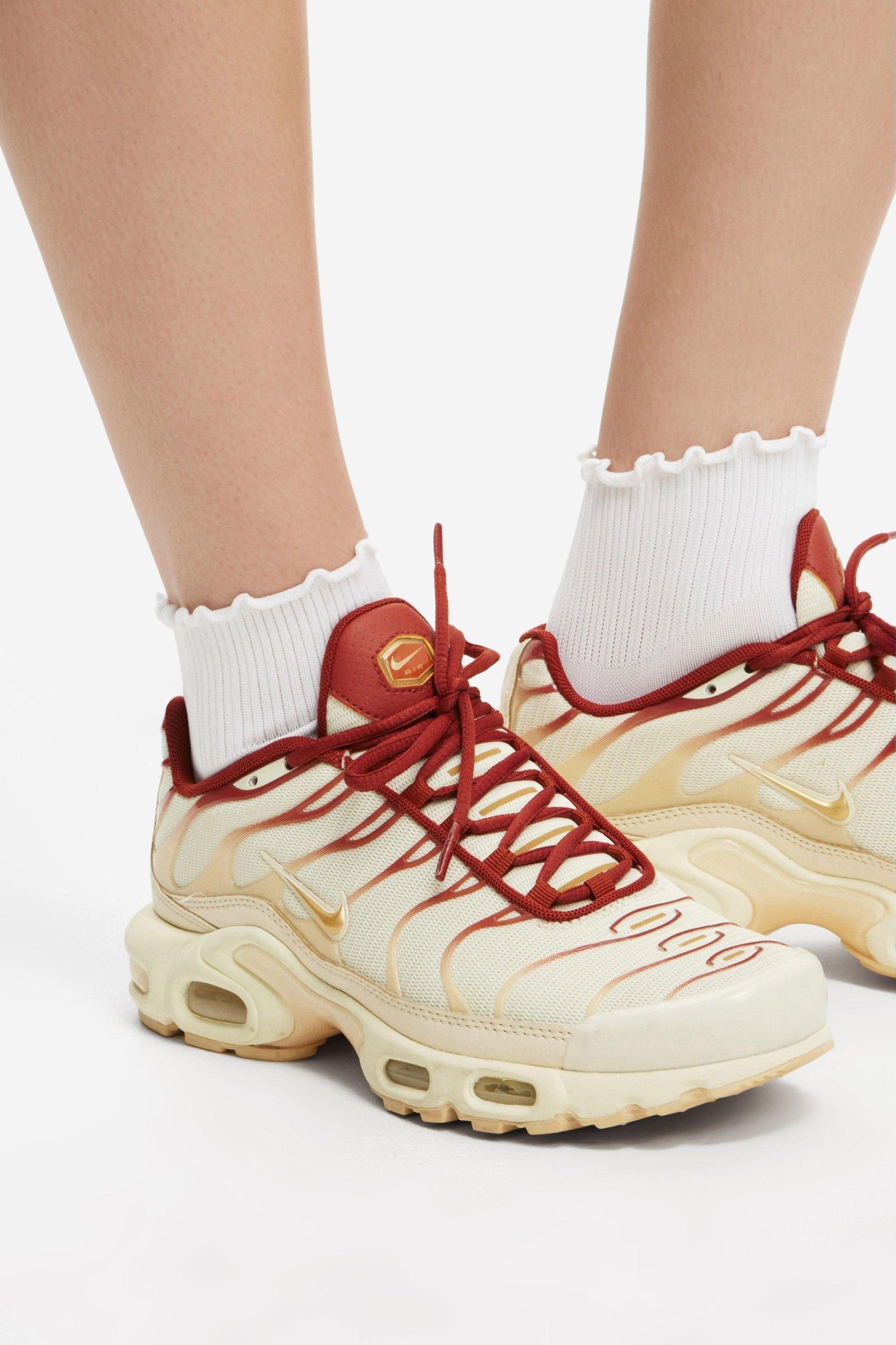 Performance Mid Crew Frill Sock Product Image