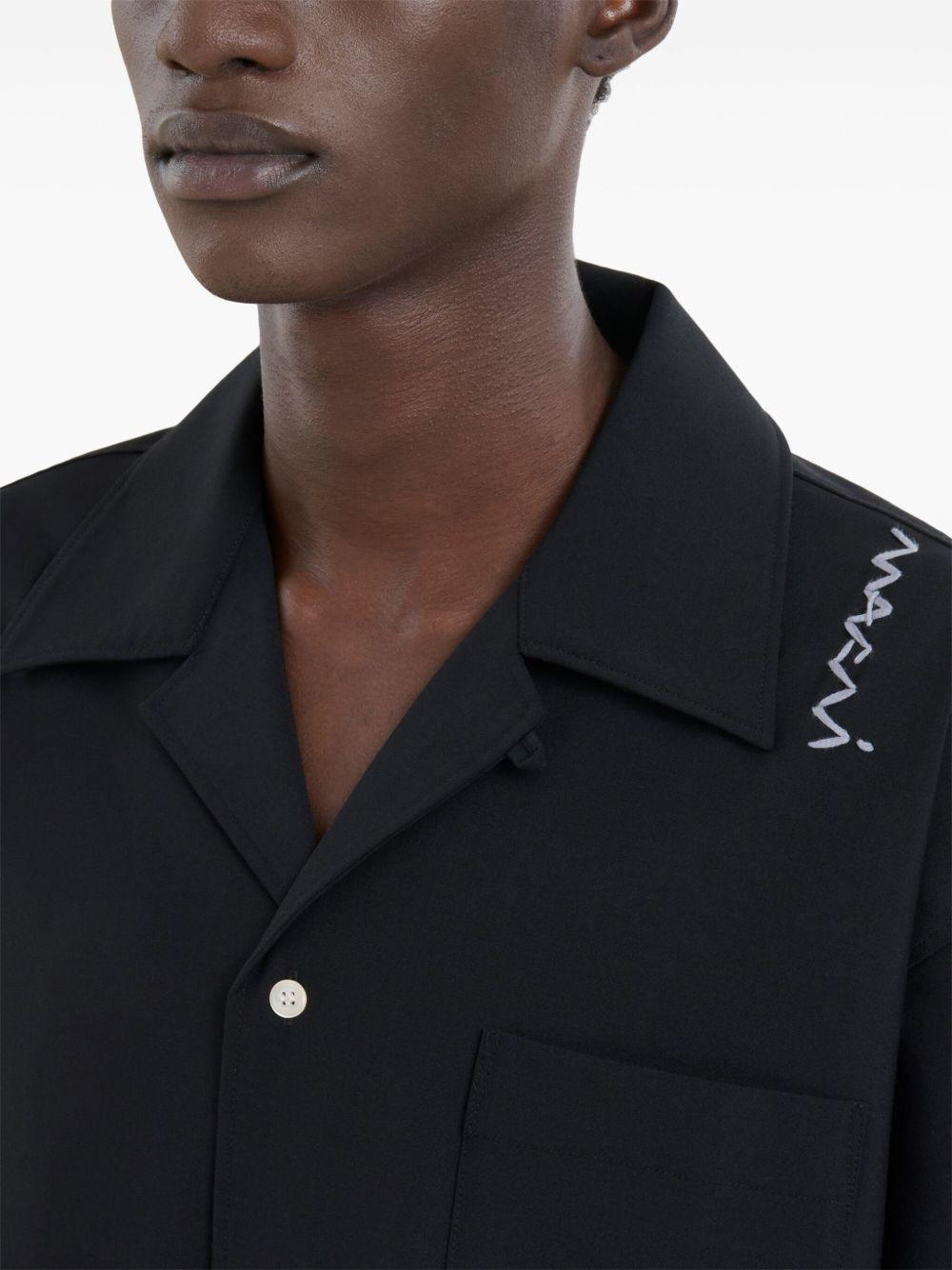 spread collar shirt  Product Image
