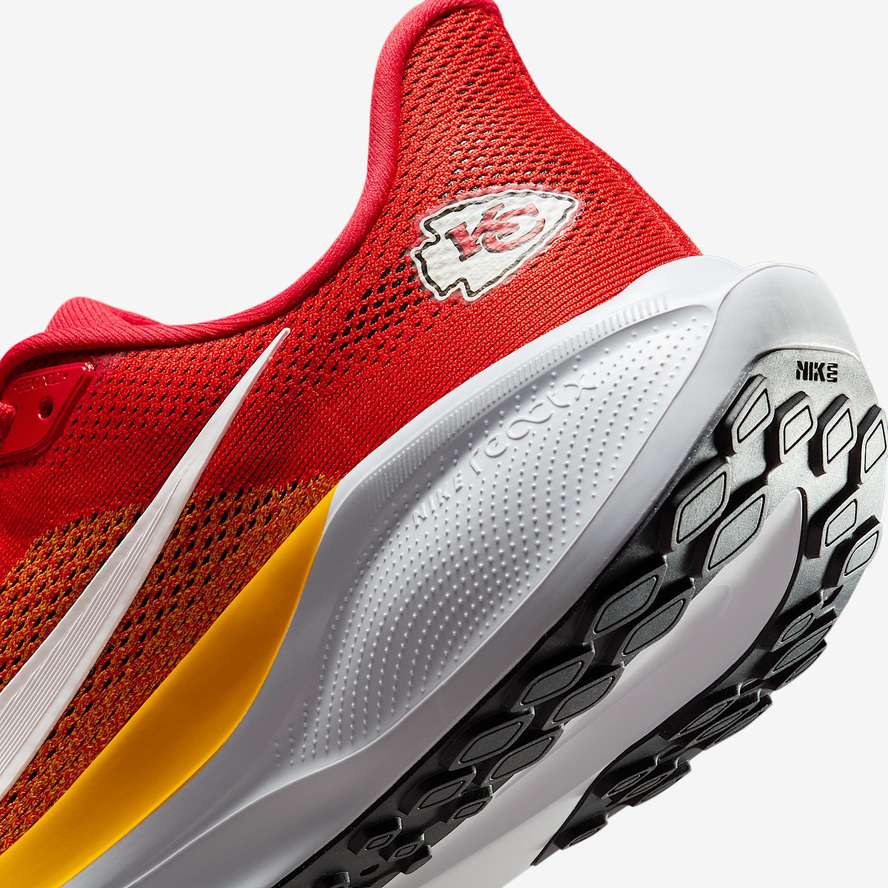 Kansas City Chiefs Pegasus 41 Men's Nike NFL Road Running Shoes Product Image