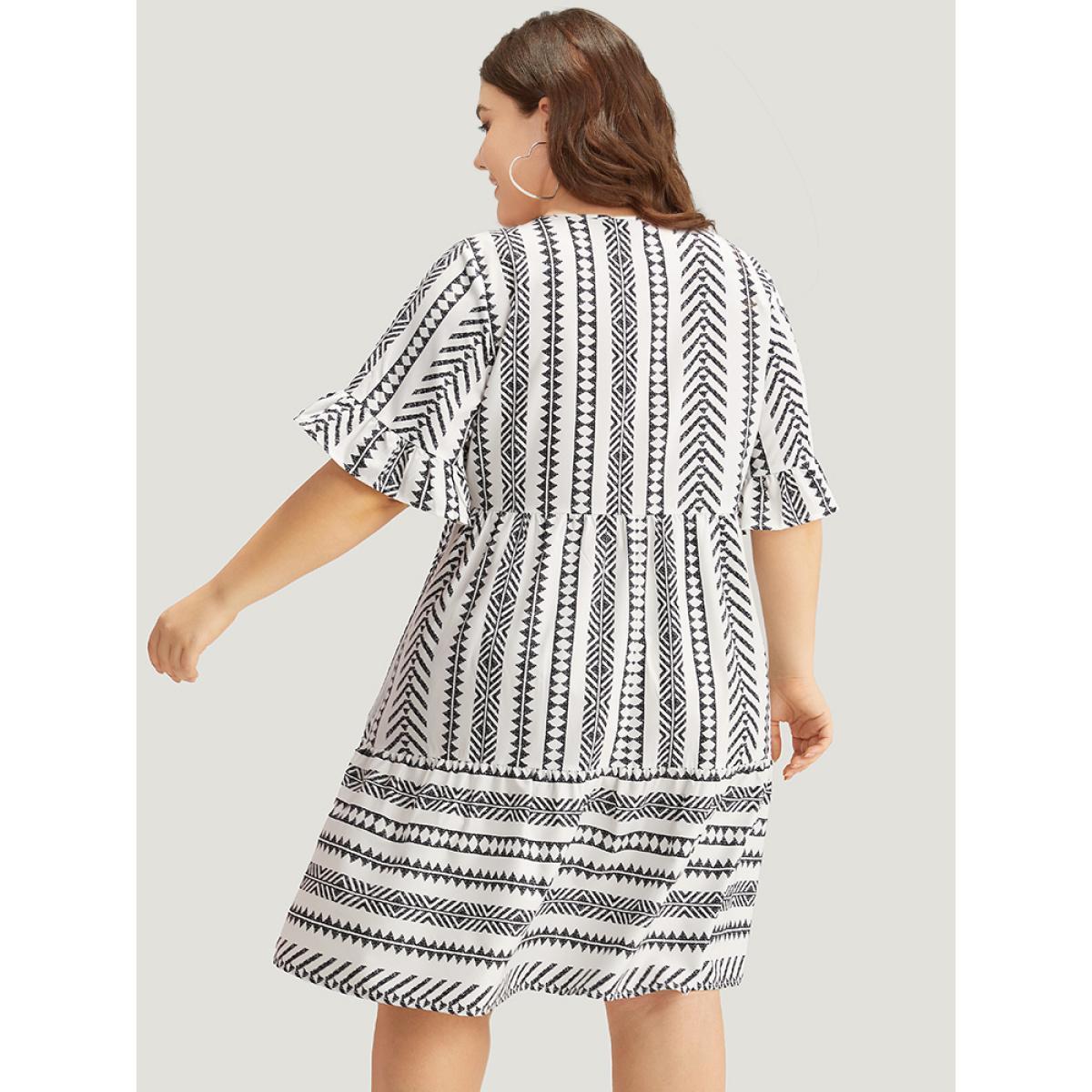 Plus Size Striped Geo Patchwork Pocket Bell Sleeve Dress White Women Vacation Patchwork V-neck Short sleeve Curvy Knee Dress BloomChic 18-20/2X Product Image