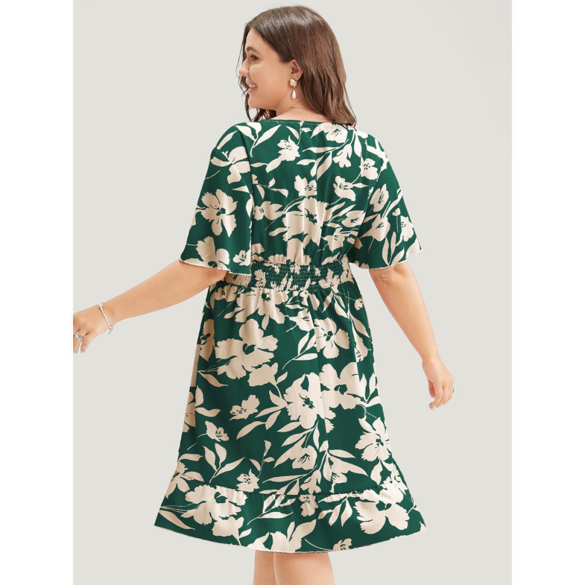 Plus Size Floral Surplice Neck Flutter Pocket Shirred Knee Dress DarkGreen Women Elegant Pocket V-neck Short sleeve Curvy Knee Dress BloomChic 30/6X Product Image