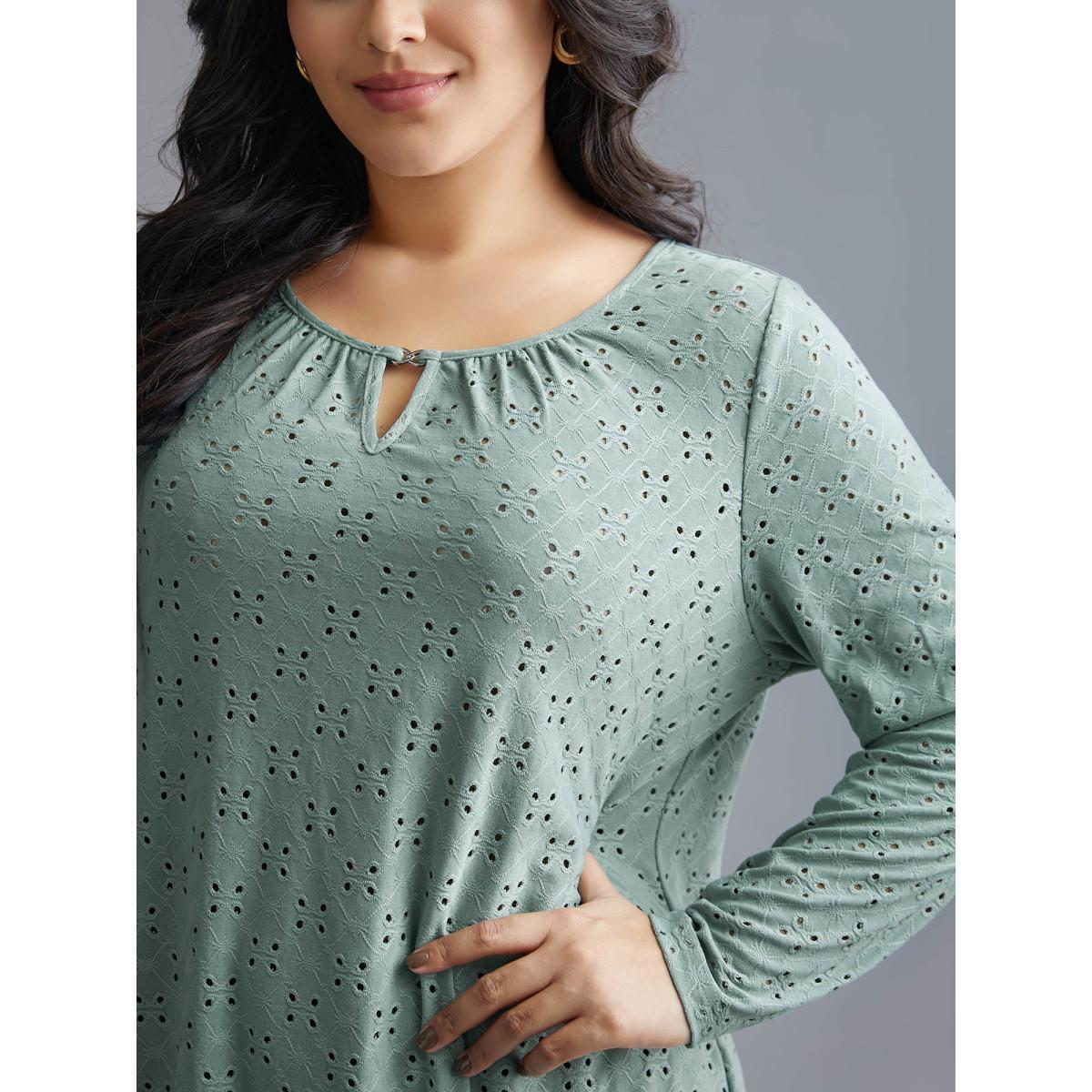 Plus Size Plain Eyelet Jacquard Plisse T-Shirt Greenbean Women Elegant Texture Round Neck Everyday T-shirts BloomChic 14-16/1X Product Image