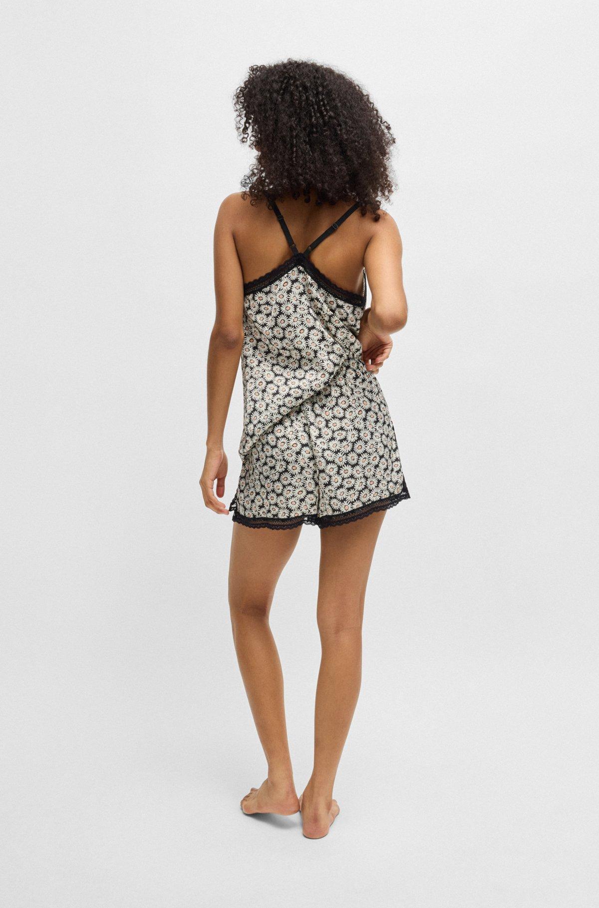 Lace-trim pajama shorts in satin Product Image