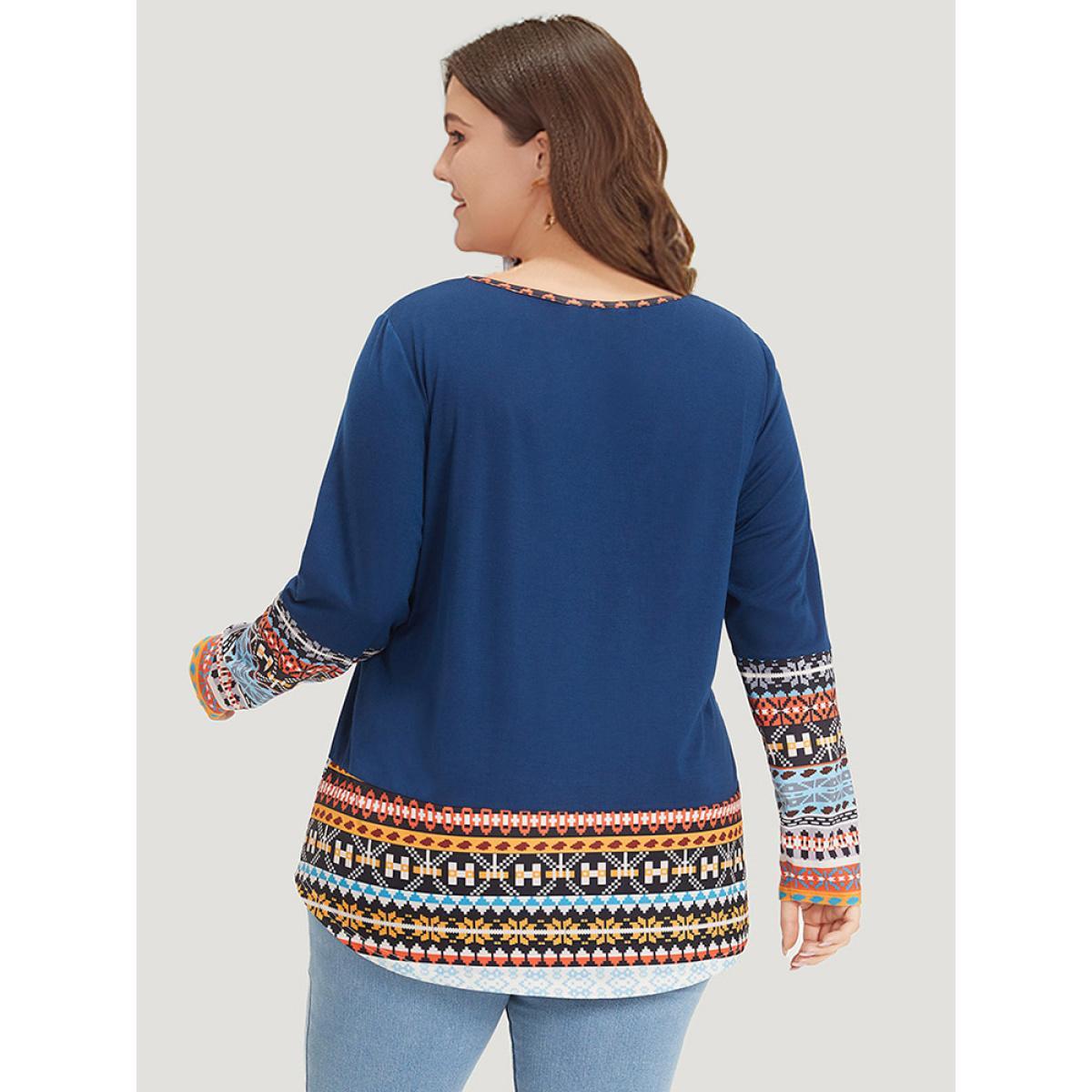 Plus Size Bandana Print Patched Pocket Curved Hem T-shirt Blue Women Elegant Patchwork Bohemian Print Round Neck Dailywear T-shirts BloomChic 18-20/2X Product Image