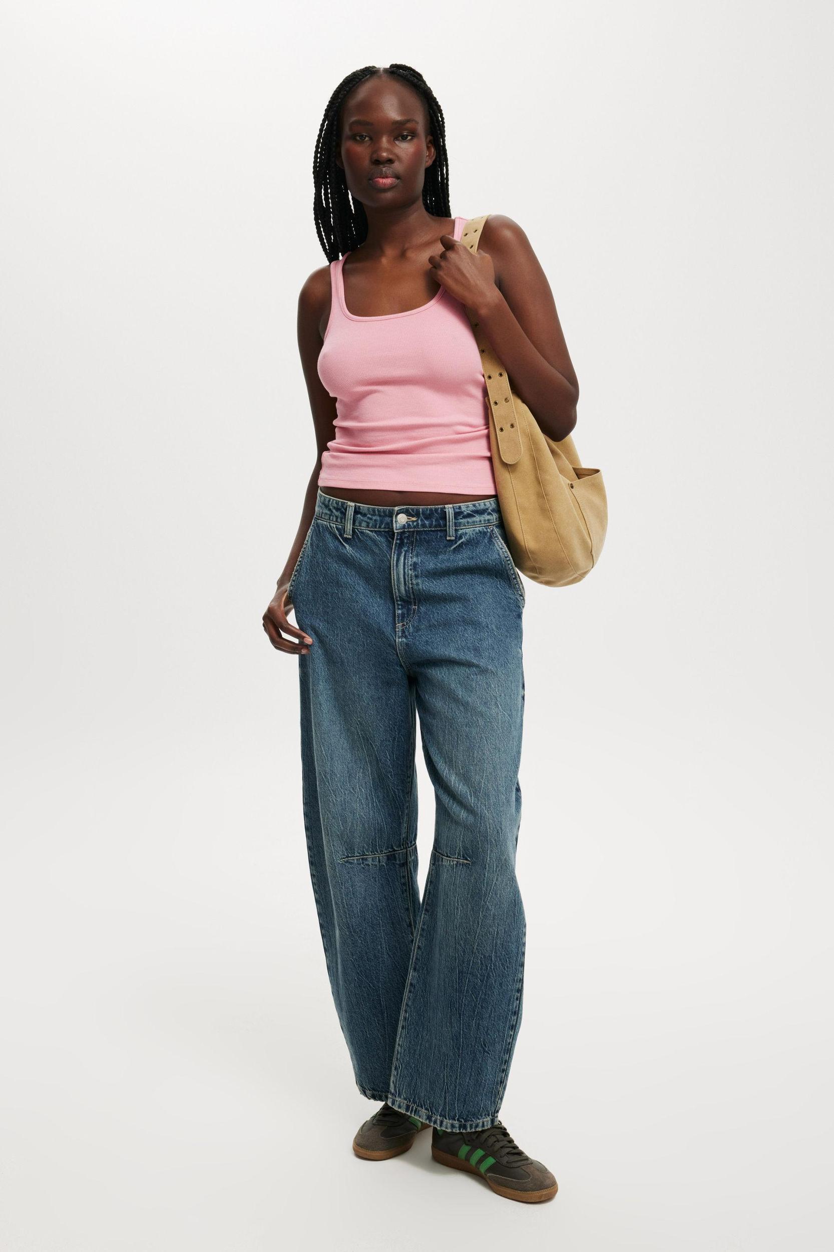 Byron Scoop Tank Product Image