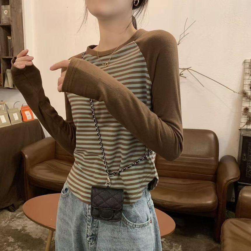 Long-Sleeve Round Neck Striped Raglan Tee Product Image