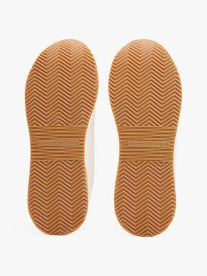 Leather Contrast Heel Sneaker Product Image