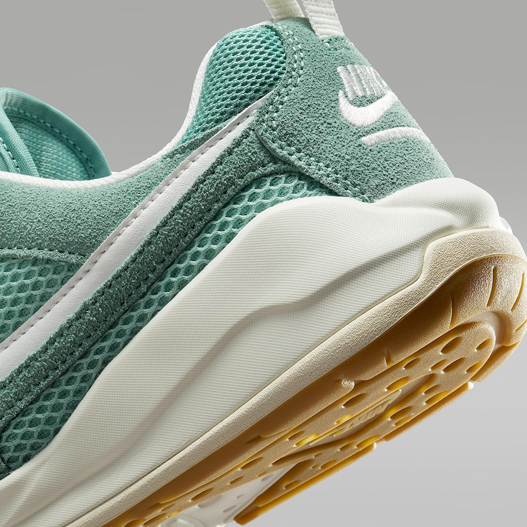 Women's Jordan CMFT Era Shoes Product Image