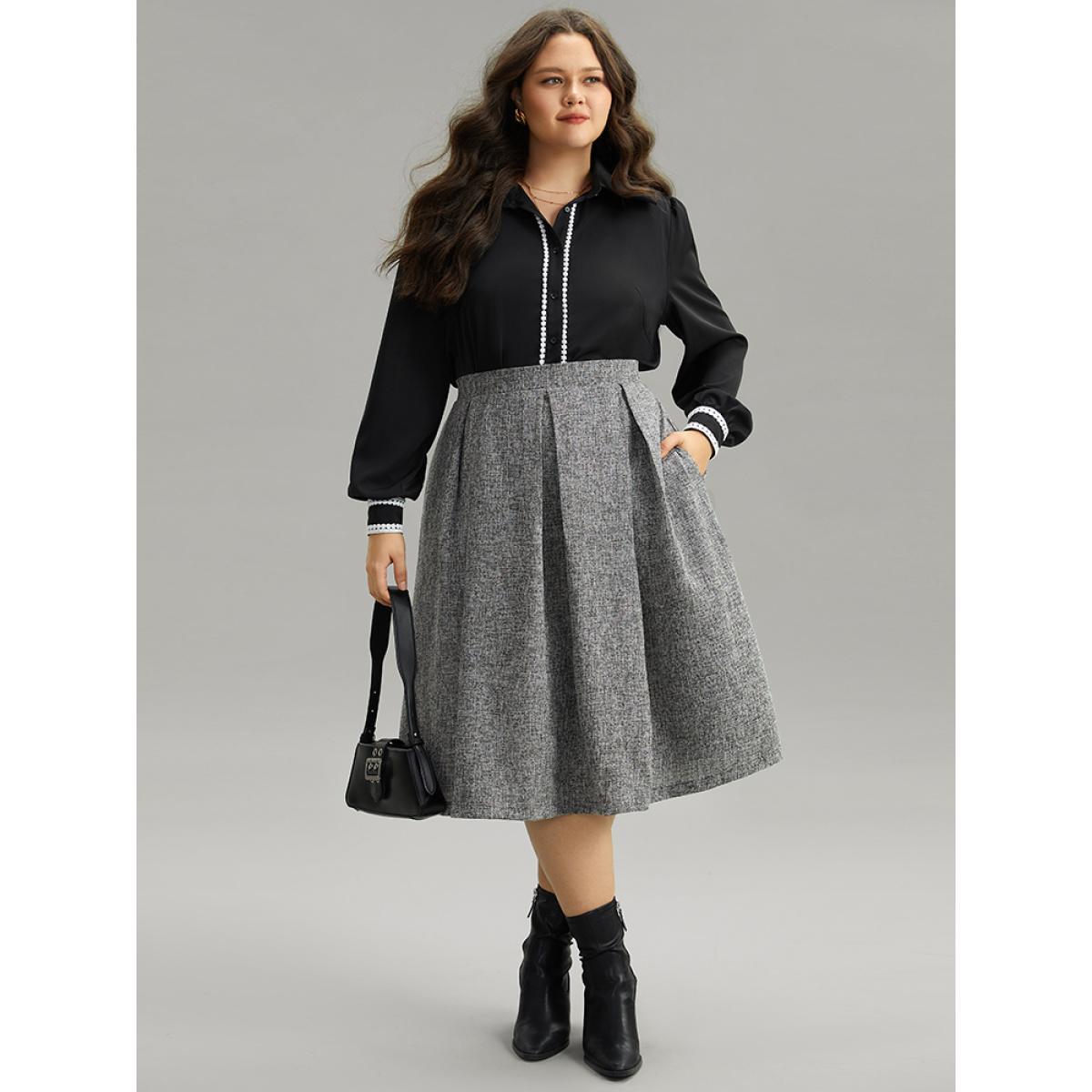 Plus Size Plain Texture Pleated Pocket Cropped Skirt Women DimGray Office Texture No stretch Pocket Work Skirts BloomChic 12/L Product Image