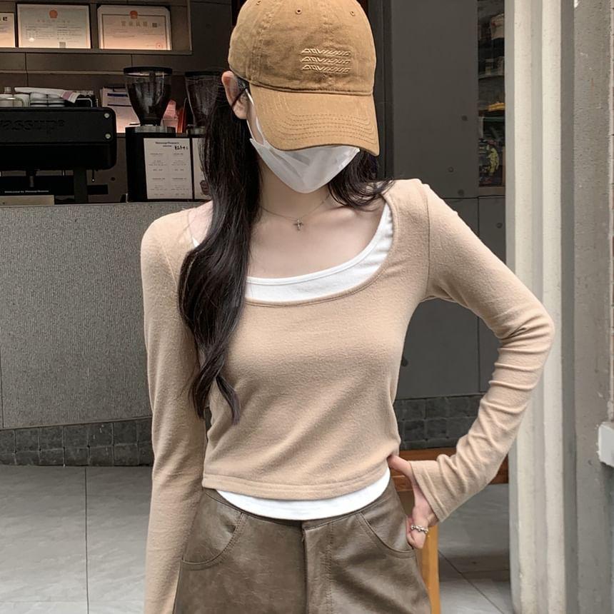 Mock Two-Piece Long-Sleeve Scoop Neck Two-Tone Crop Tee Product Image