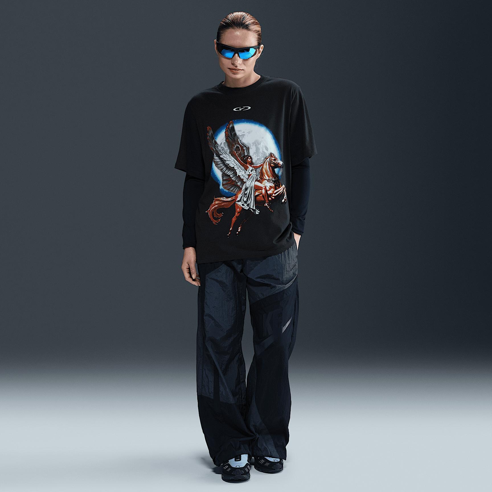 Nike Sportswear Essential Women's T-Shirt Product Image