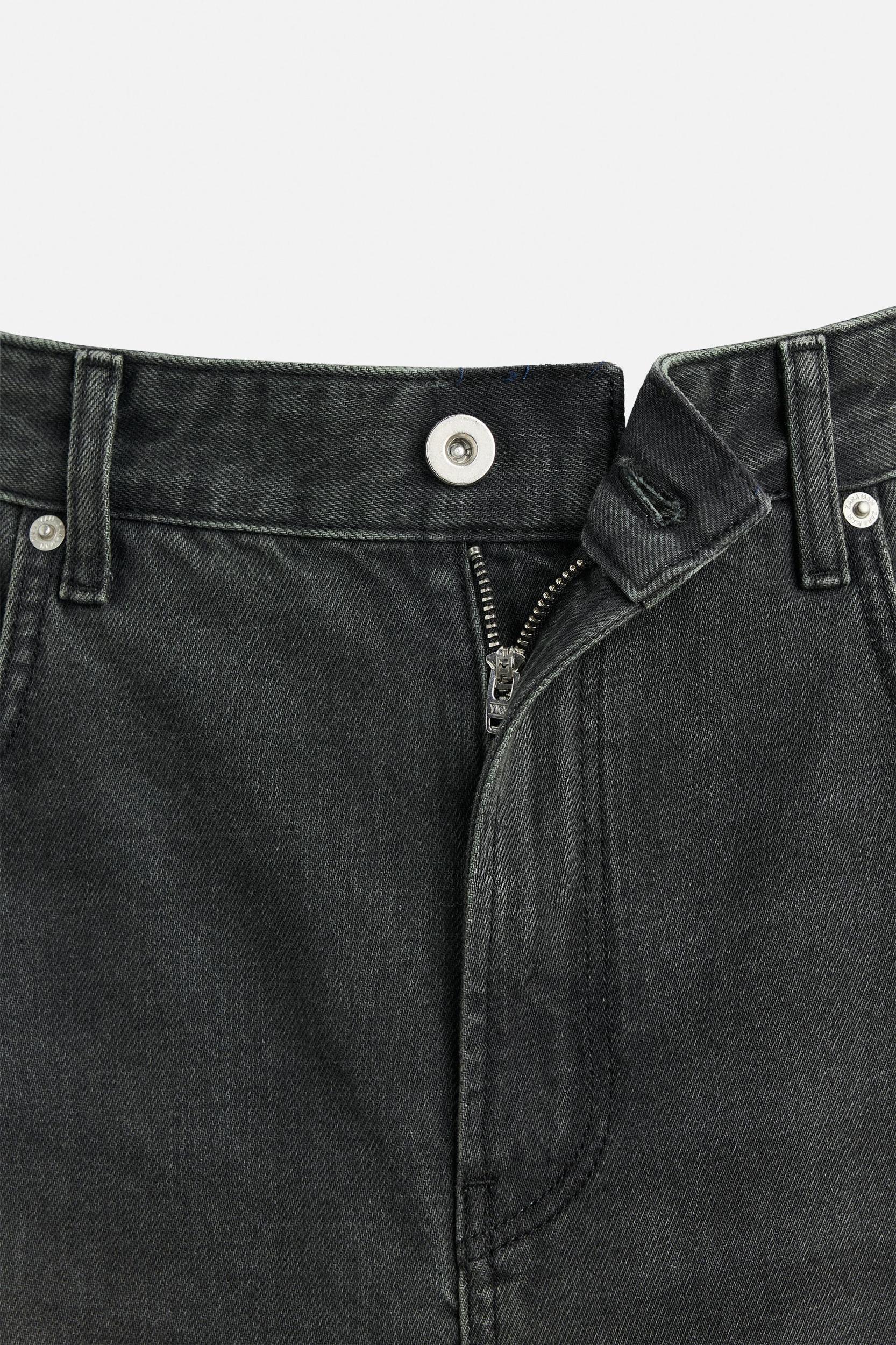 ZIPPERED FLARE FIT JEANS Product Image