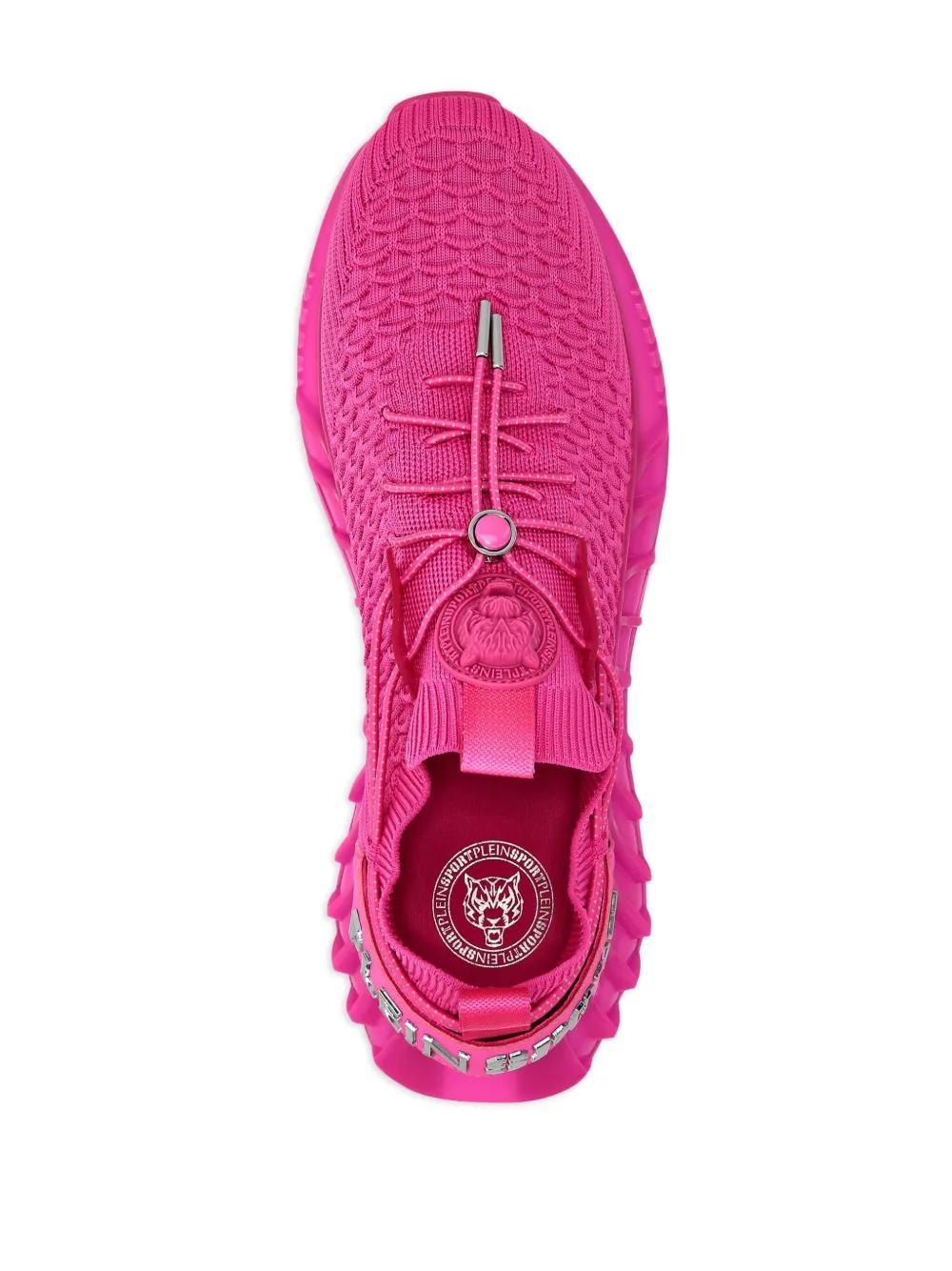 Runner logo-plaque sneakers Product Image