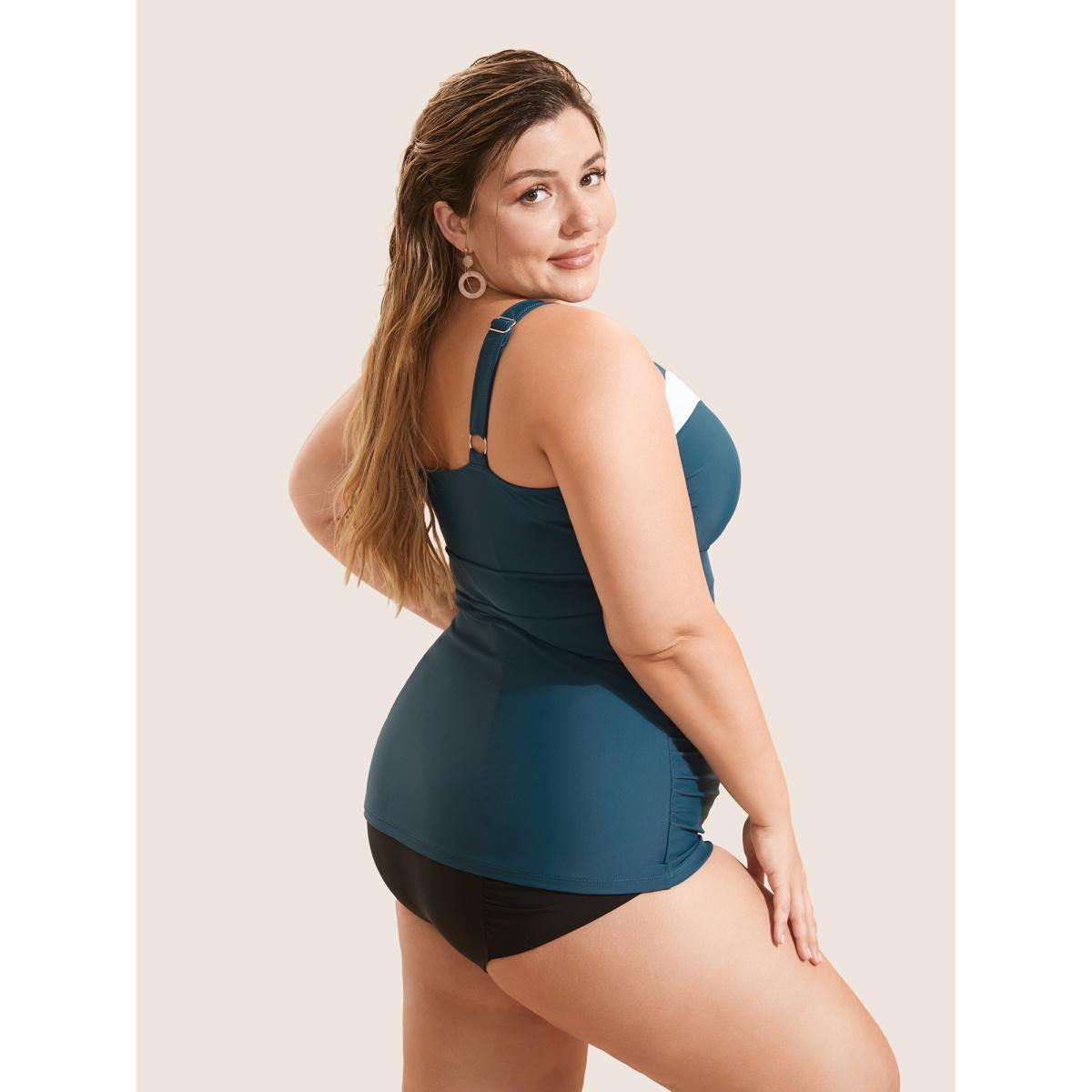 Plus Size Solid Patchwork Ruched Adjustable Straps Swim Top Women's Swimwear Cyan Beach Gathered High stretch Skinny Heart neckline Curve Swim Tops BloomChic 30/6X Product Image