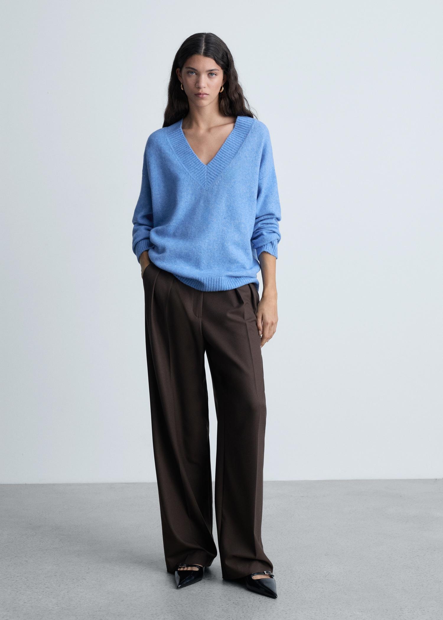 Oversized V-neck sweater - Women | MANGO USA Product Image