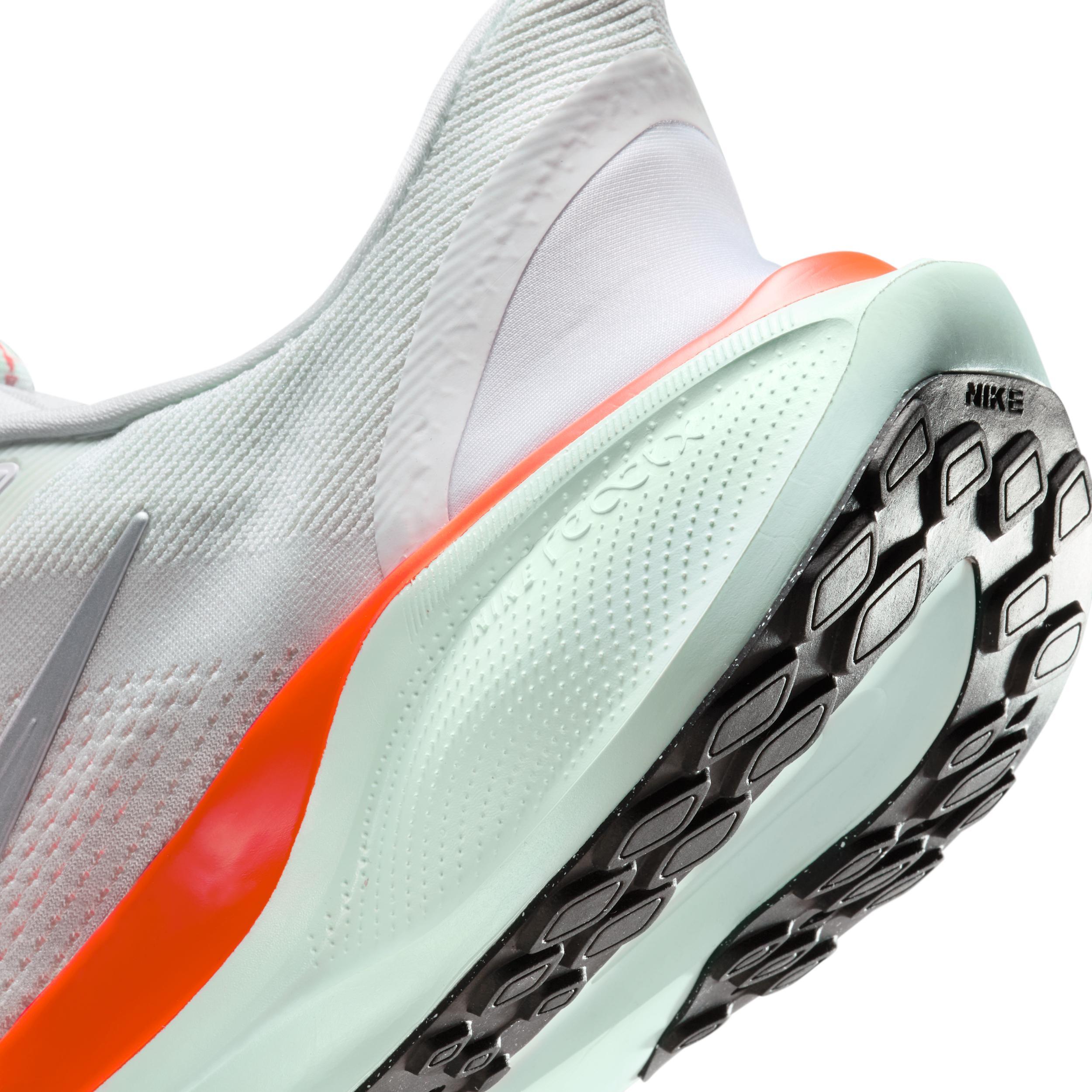 Nike Men's Pegasus EasyOn Road Running Shoes Product Image