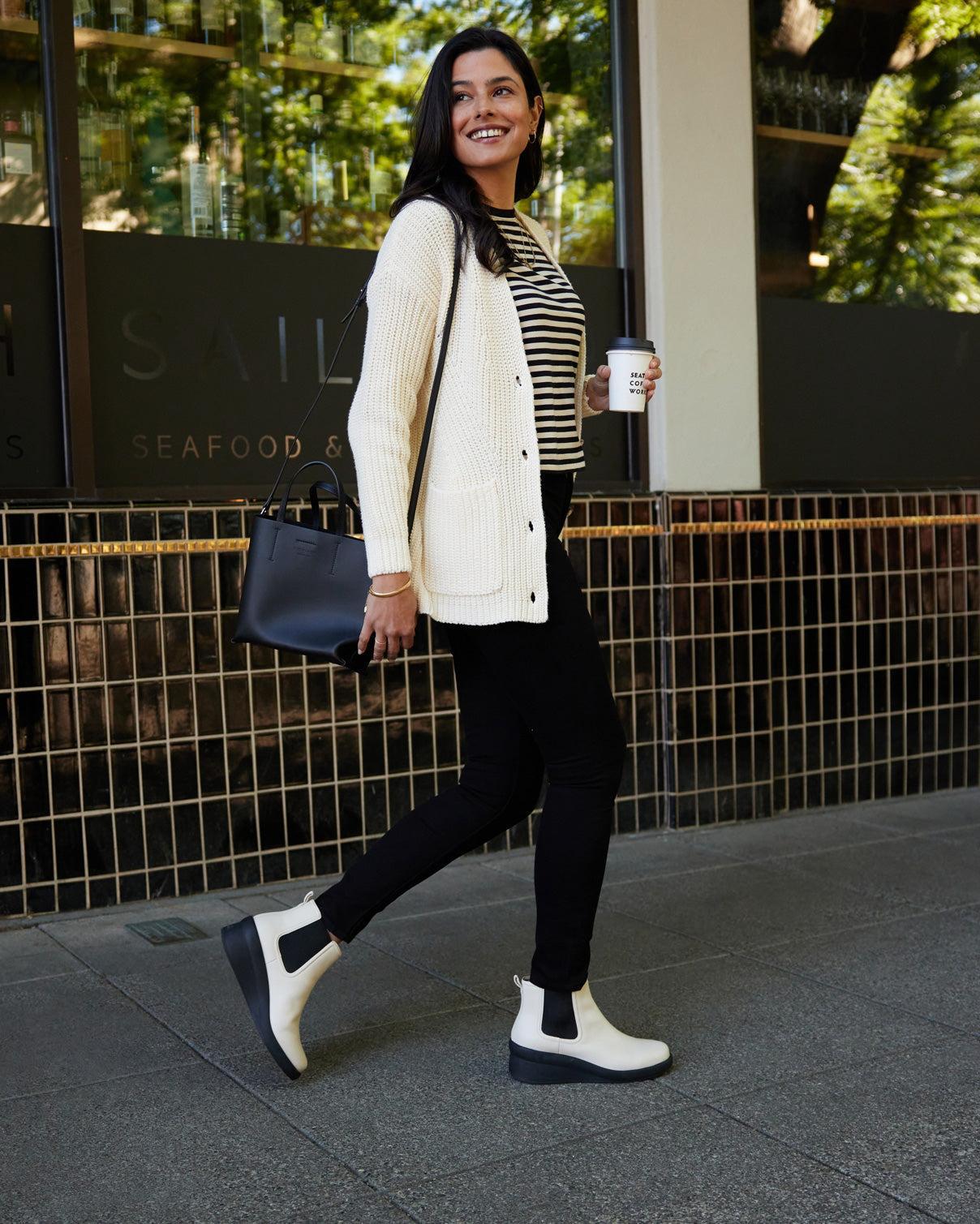 Passage Chelsea Metatarsal Female Product Image