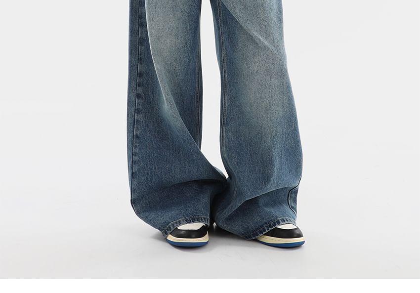 Mid Rise Washed Wide Leg Jeans Product Image