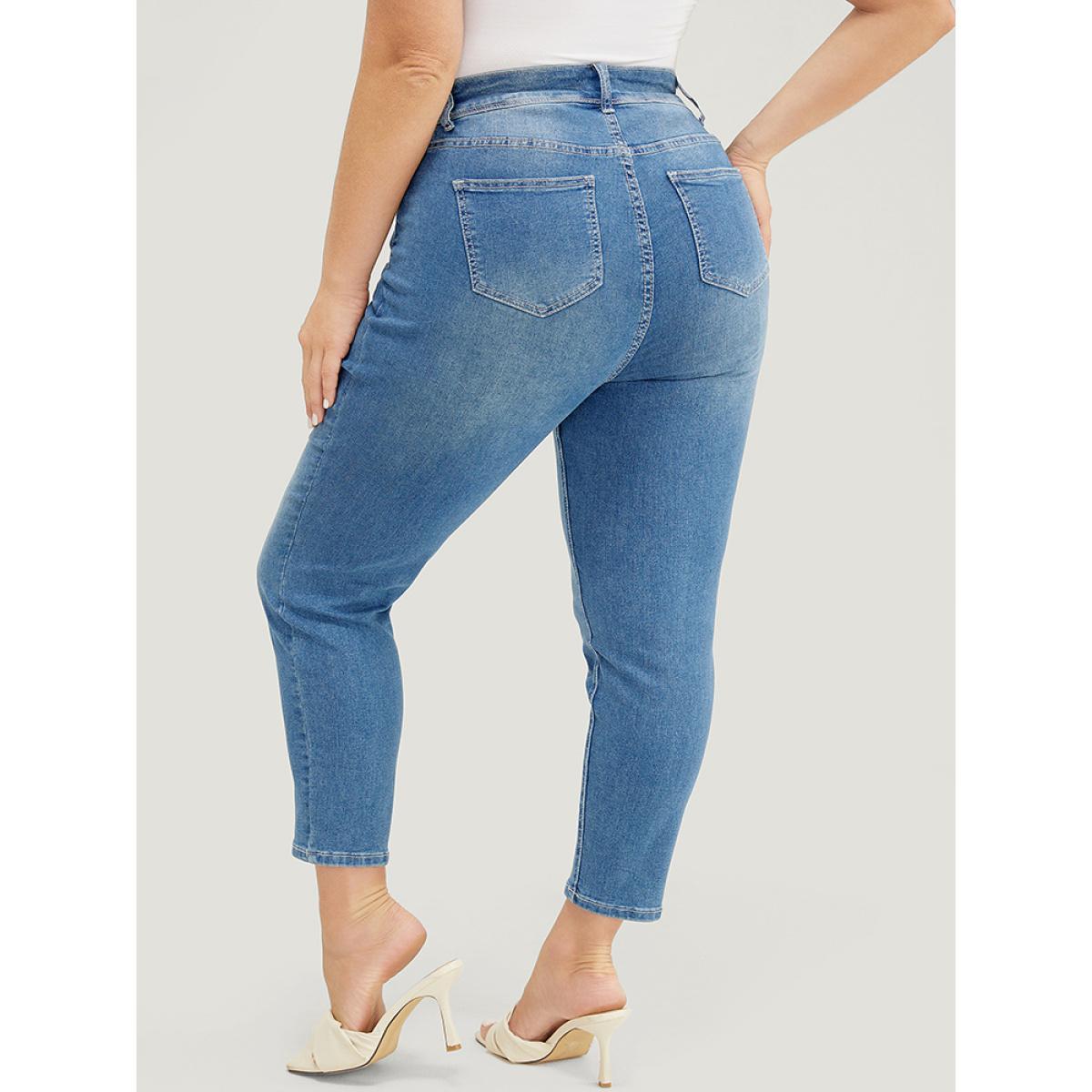 Plus Size Moderately Stretchy High Rise Dark Wash Cropped Jeans Women DarkBlue Casual Plain Medium stretch Side seam pocket Jeans BloomChic 16/1X Product Image