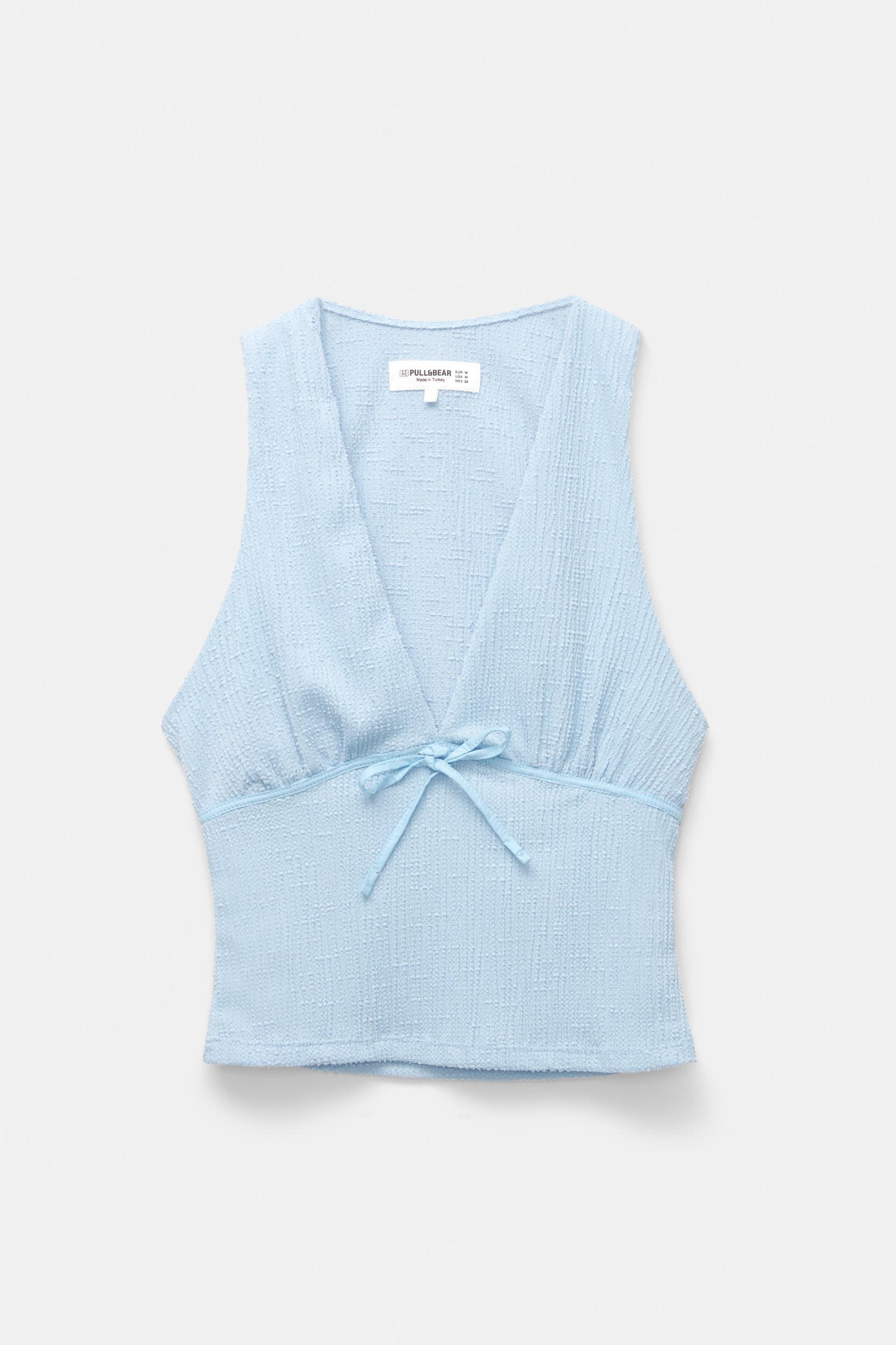 Rustic top with bow Product Image